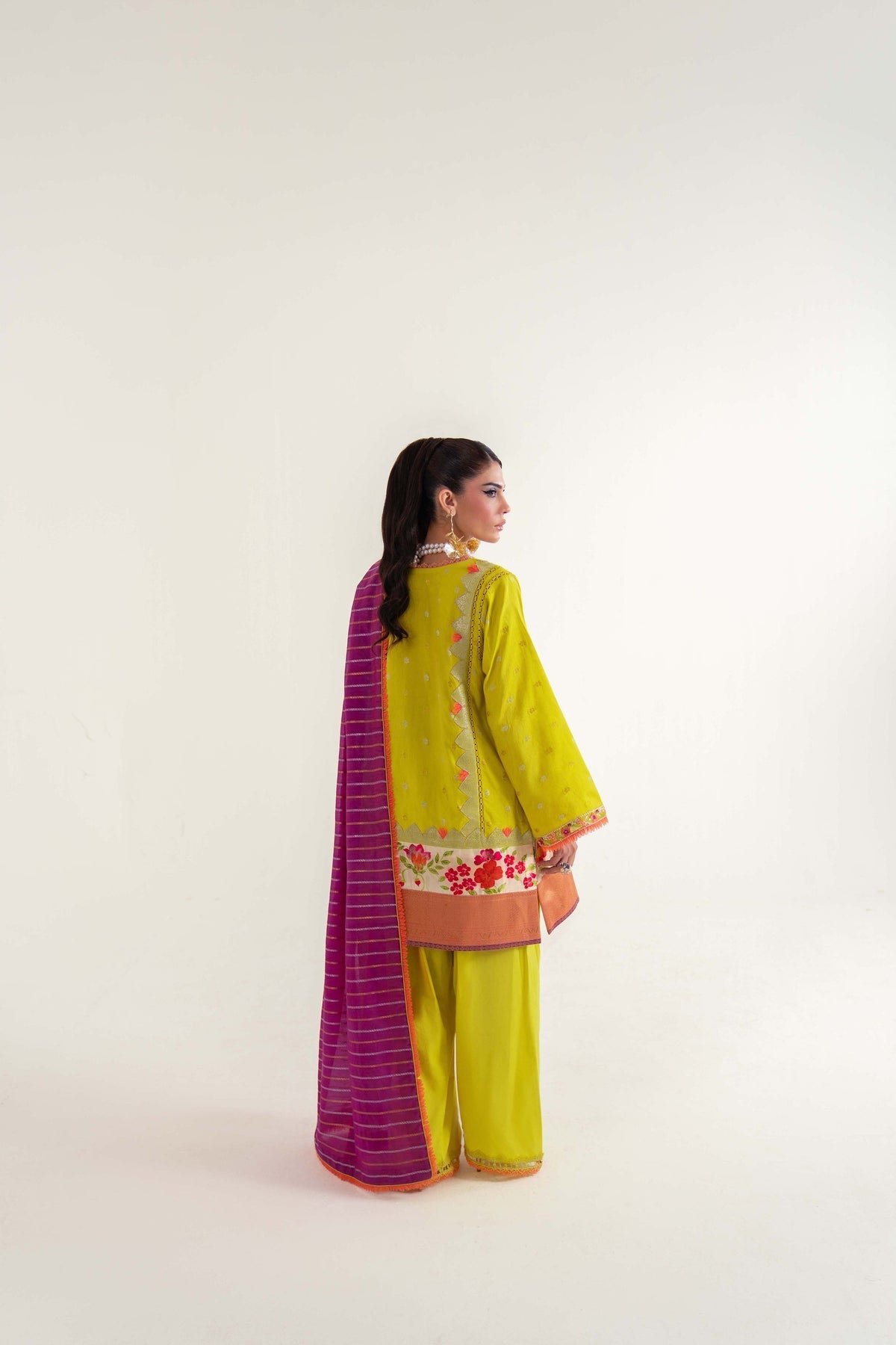 Sable Vogue | Luxury Lawn 25 | SL-04-25-V2 - Official Sable Vogue stockist in UK - Sakeena London