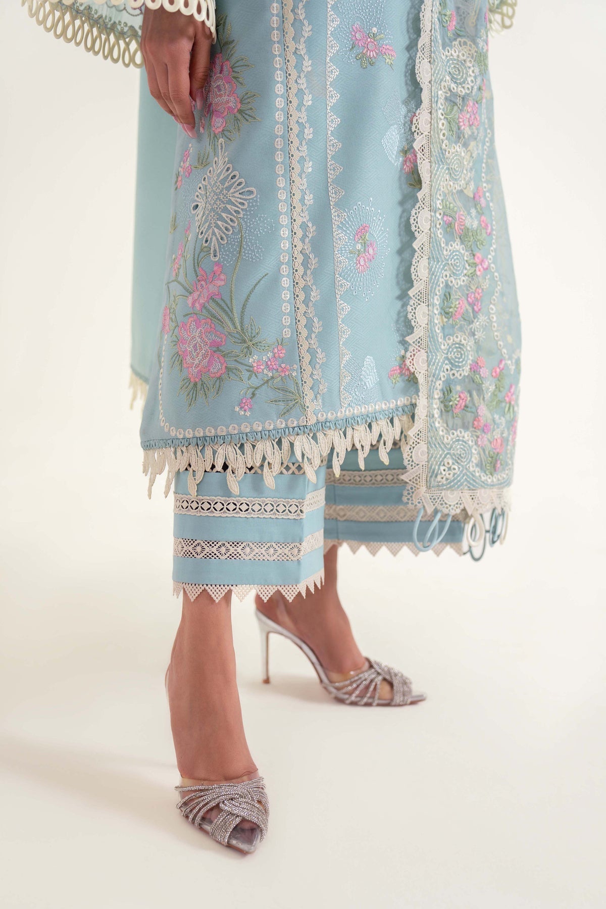 Sable Vogue | Luxury Lawn 25 | SL-06-25-V2 - Official Sable Vogue stockist in UK - Sakeena London