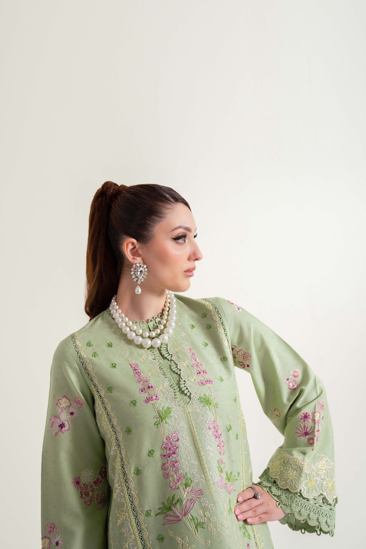 Sable Vogue | Luxury Lawn 25 | SL-09-25-V2 - Official Sable Vogue stockist in UK - Sakeena London