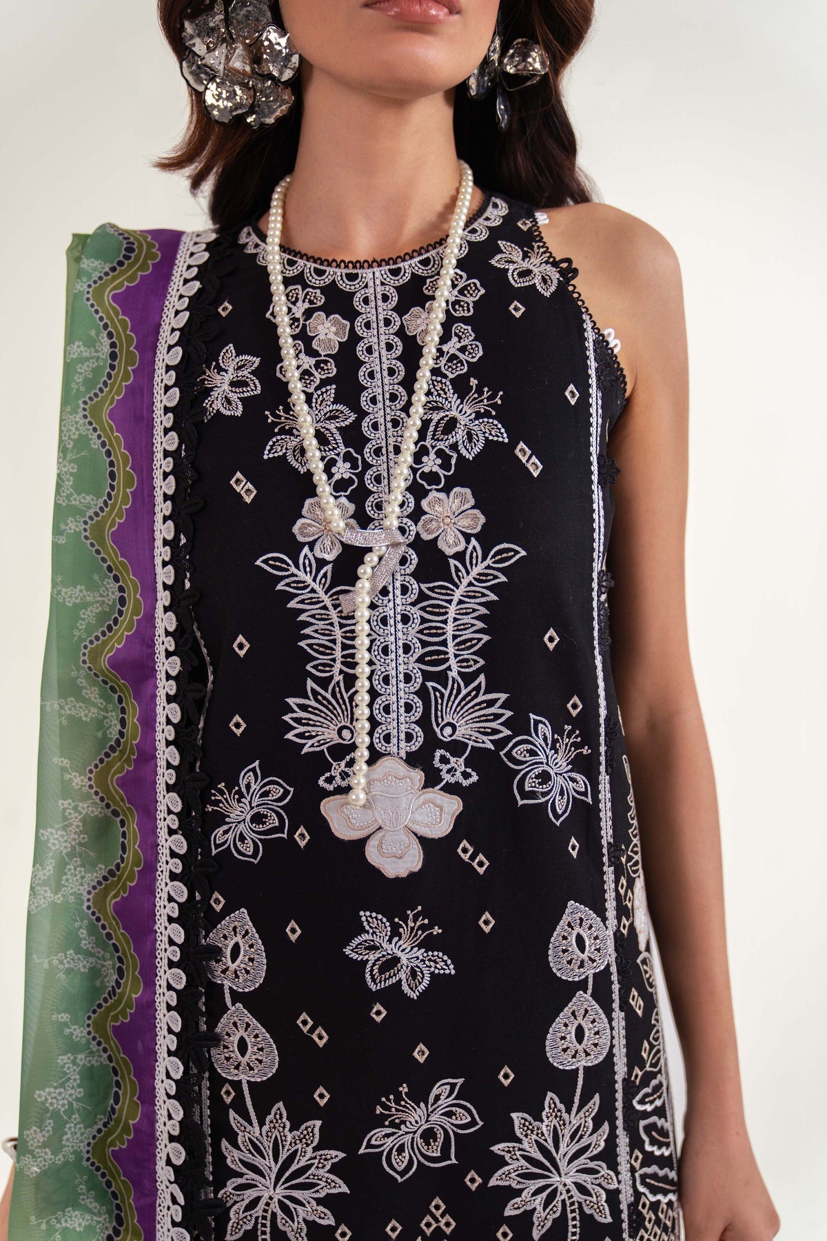 Sable Vogue | Luxury Lawn 25 | SL-10-25-V2 - Official Sable Vogue stockist in UK - Sakeena London