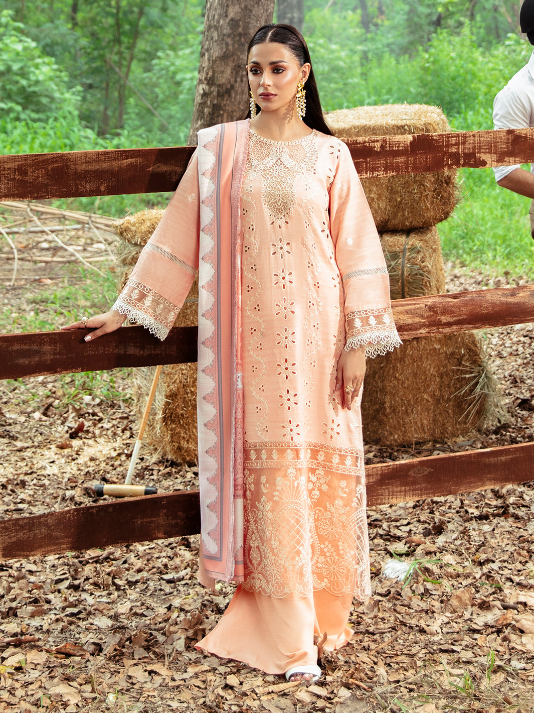 Mahnur | Hazel Winter 24 | SOPHIE - Official Mahnur stockist in UK - Sakeena London