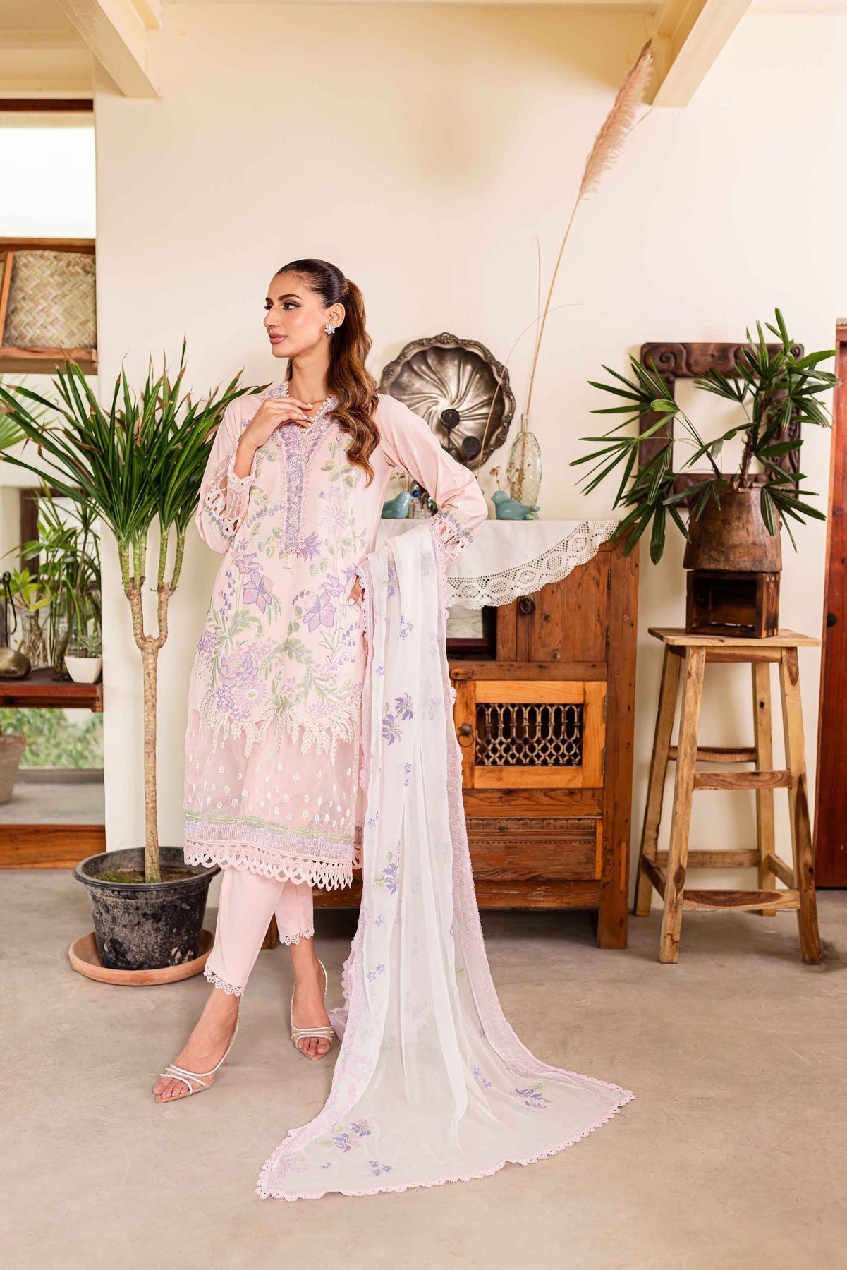 Sable Vogue | Shiree Lawn 24 | Rose Garden - Official Sable Vogue stockist in UK - Sakeena London