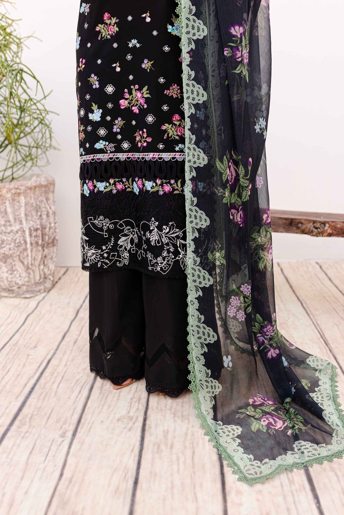 Sable Vogue | Shiree Lawn 24 | Aster - Official Sable Vogue stockist in UK - Sakeena London