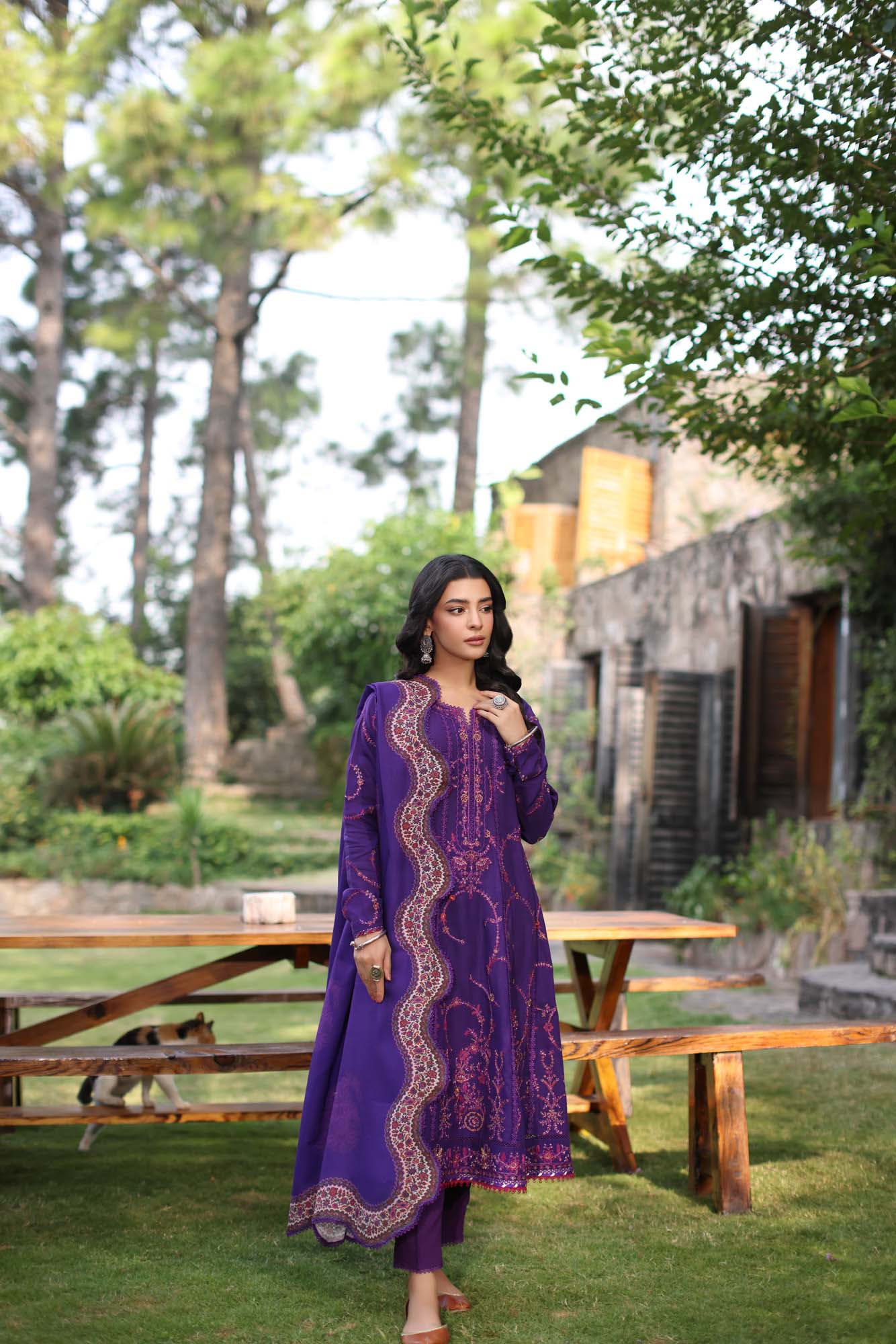 Noor by Saadia Asad | Suzaankari Winter 24 | D06 - Official Noor by Saadia Asad stockist in UK - Sakeena London