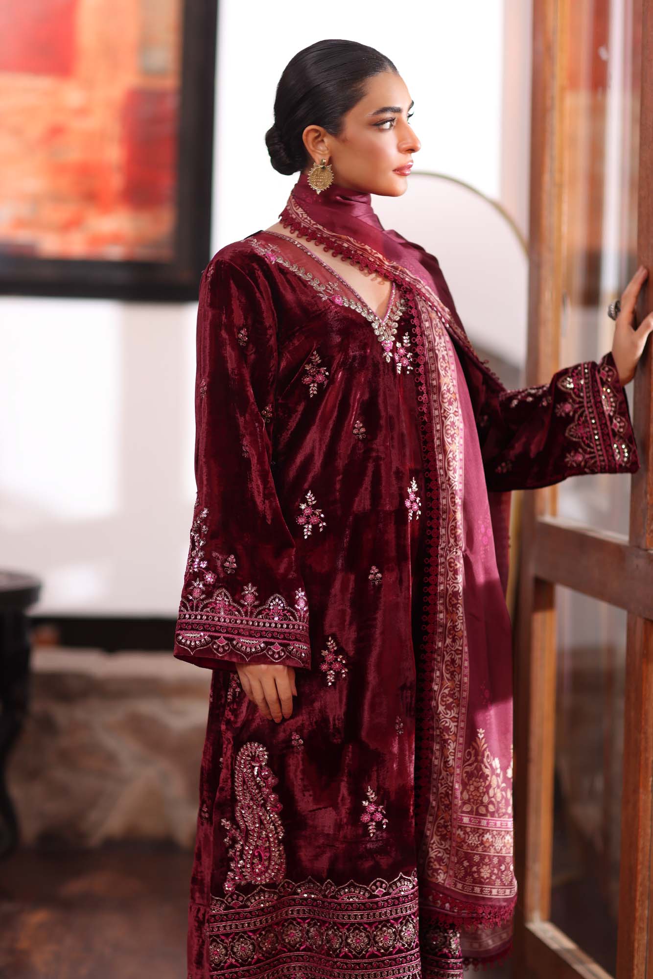 Noor by Saadia Asad | Suzaankari Winter 24 | D10 - Official Noor by Saadia Asad stockist in UK - Sakeena London
