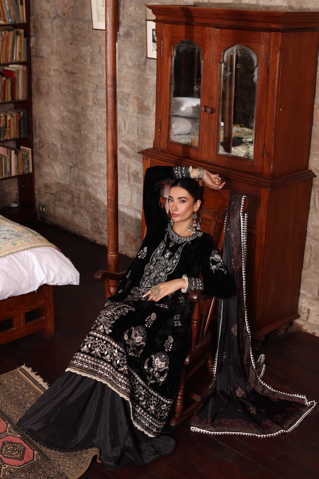 Noor by Saadia Asad | Suzaankari Winter 24 | D12 - Official Noor by Saadia Asad stockist in UK - Sakeena London