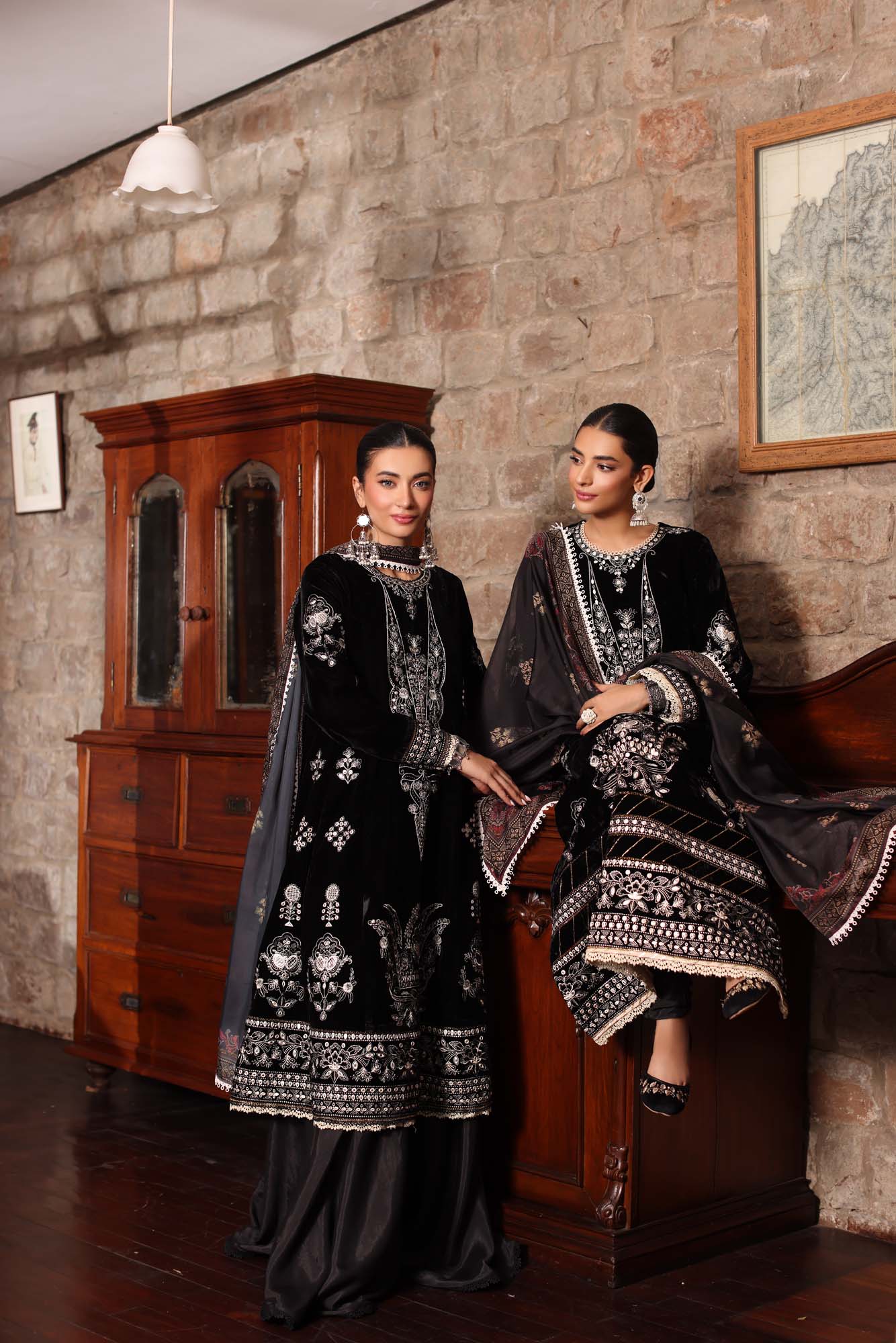 Noor by Saadia Asad | Suzaankari Winter 24 | D12 - Official Noor by Saadia Asad stockist in UK - Sakeena London