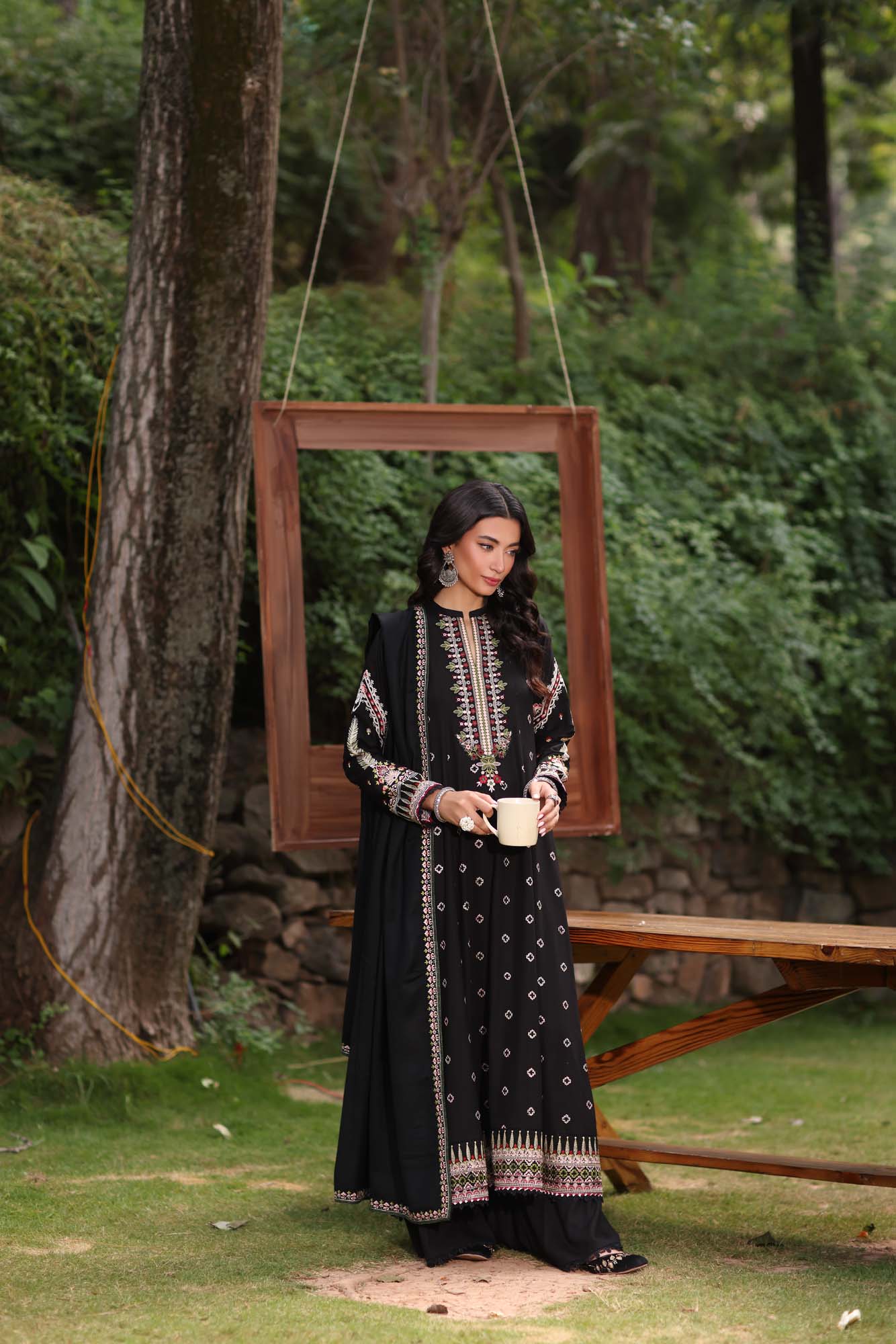 Noor by Saadia Asad | Suzaankari Winter 24 | D05 - Official Noor by Saadia Asad stockist in UK - Sakeena London