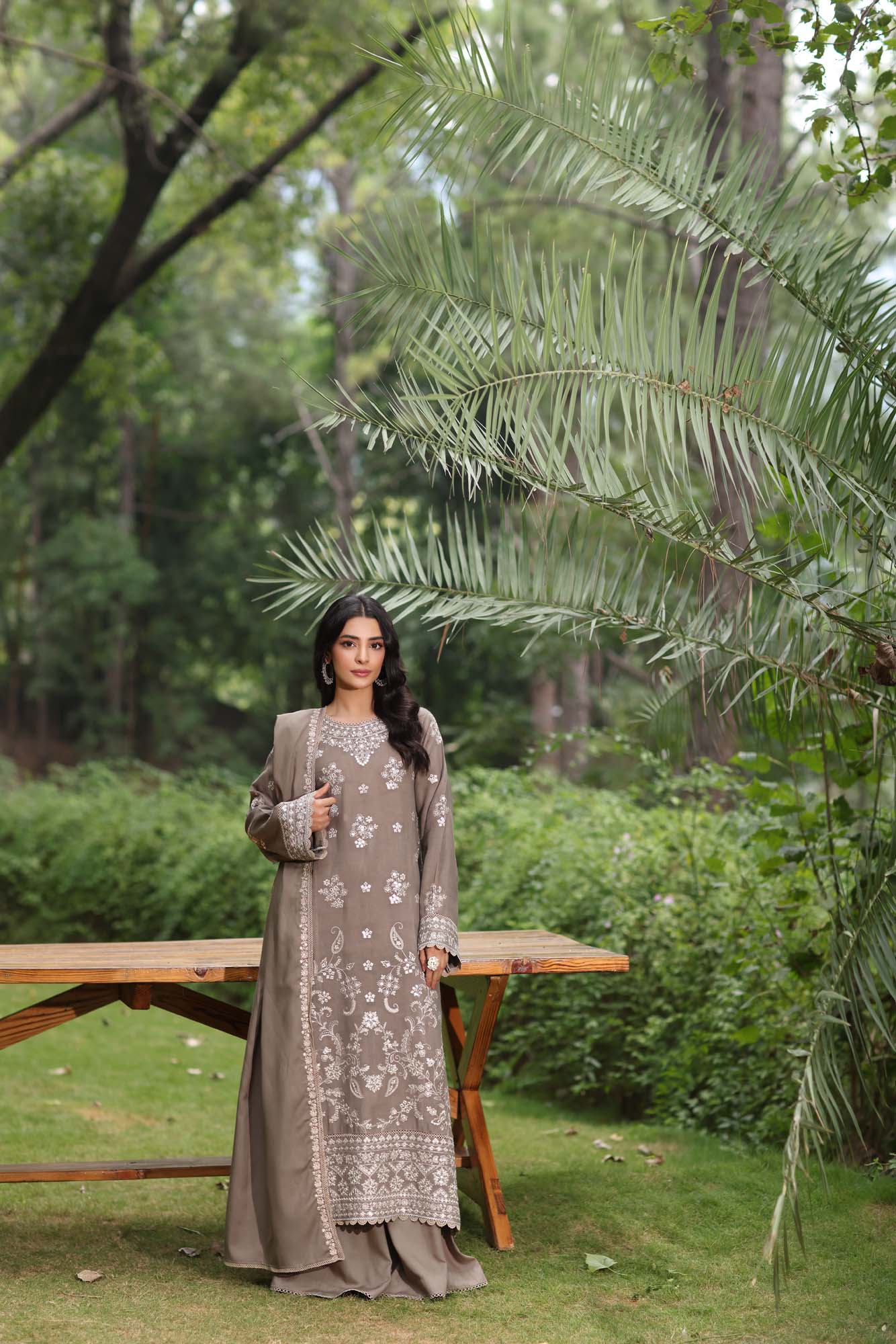 Noor by Saadia Asad | Suzaankari Winter 24 | D02 - Official Noor by Saadia Asad stockist in UK - Sakeena London