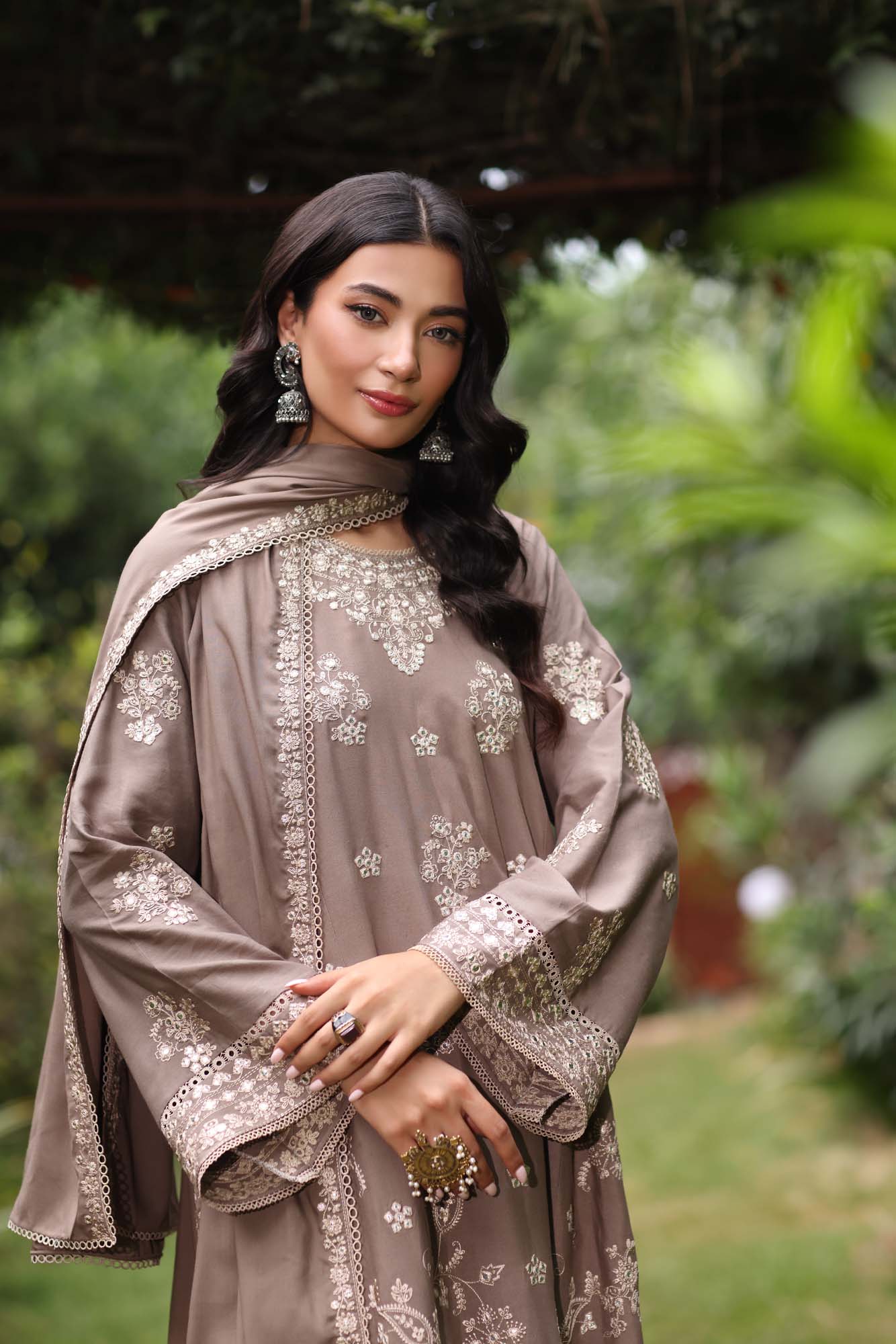 Noor by Saadia Asad | Suzaankari Winter 24 | D02 - Official Noor by Saadia Asad stockist in UK - Sakeena London