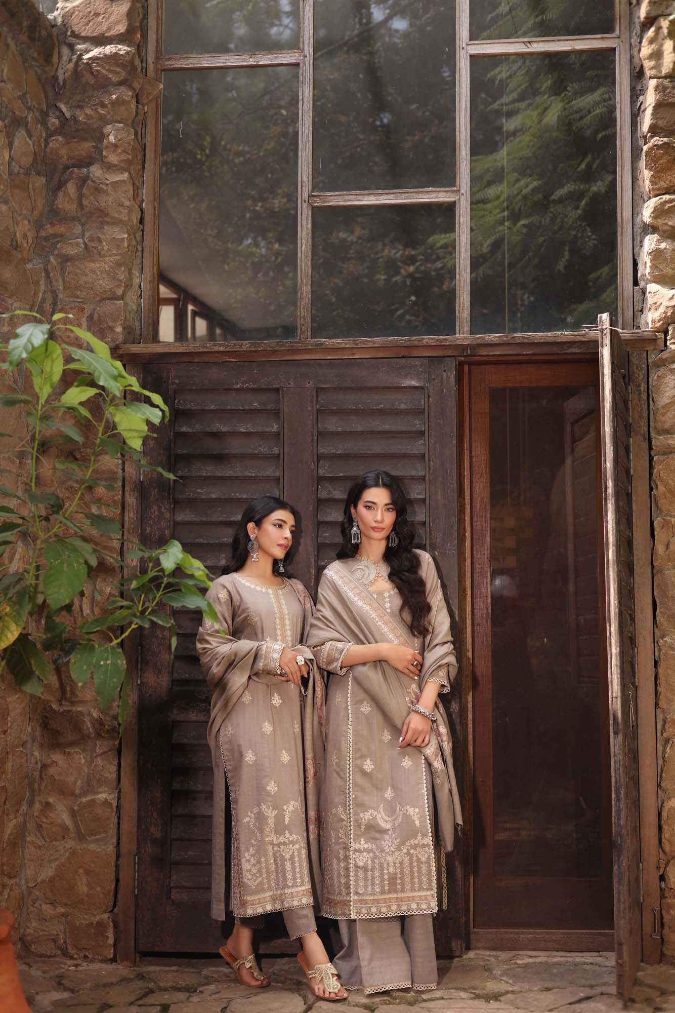 Noor by Saadia Asad | Suzaankari Winter 24 | D07 - Official Noor by Saadia Asad stockist in UK - Sakeena London