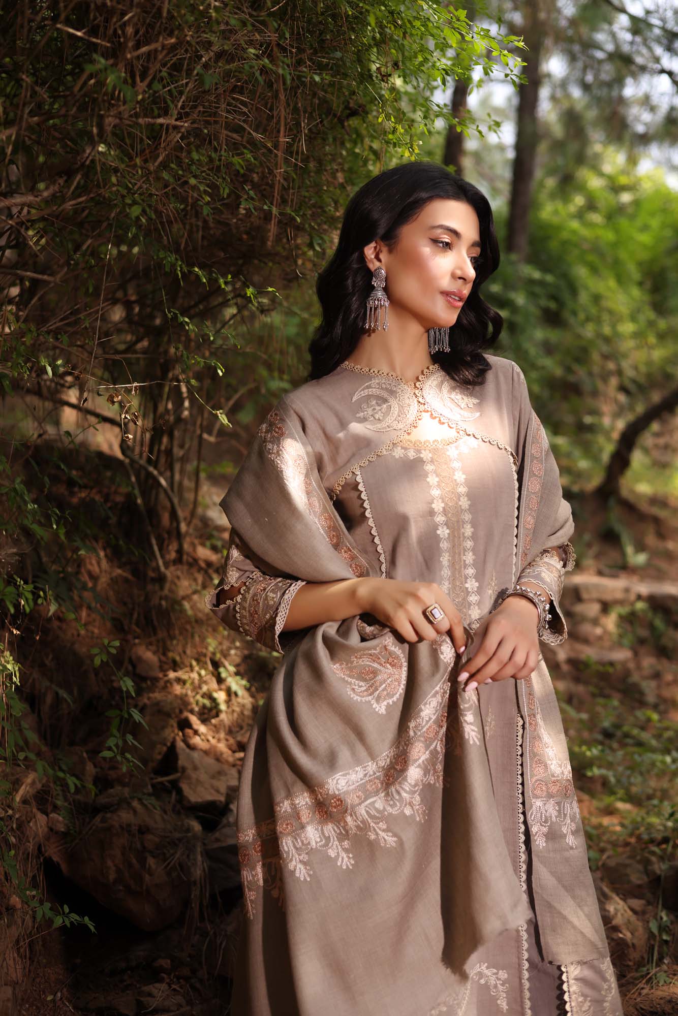 Noor by Saadia Asad | Suzaankari Winter 24 | D07 - Official Noor by Saadia Asad stockist in UK - Sakeena London