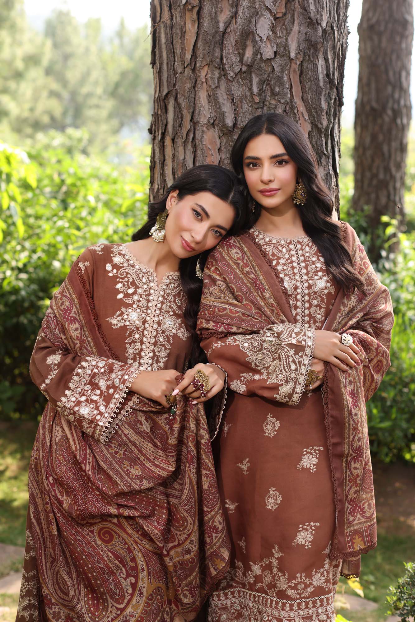 Noor by Saadia Asad | Suzaankari Winter 24 | D09 - Official Noor by Saadia Asad stockist in UK - Sakeena London