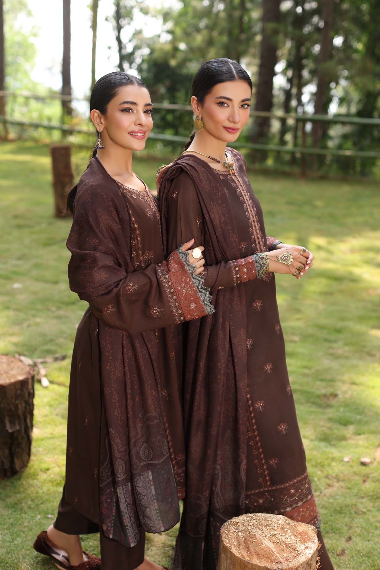 Noor by Saadia Asad | Suzaankari Winter 24 | D04 - Official Noor by Saadia Asad stockist in UK - Sakeena London