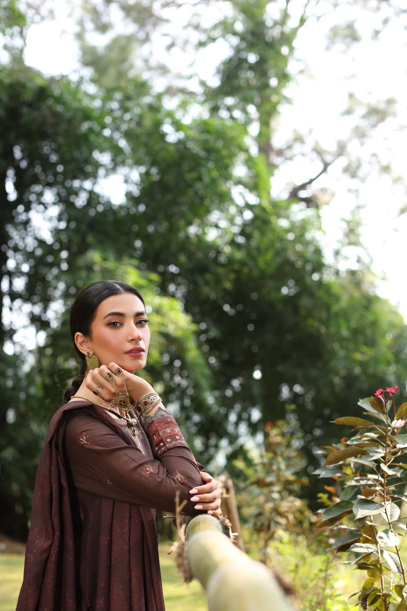 Noor by Saadia Asad | Suzaankari Winter 24 | D04 - Official Noor by Saadia Asad stockist in UK - Sakeena London
