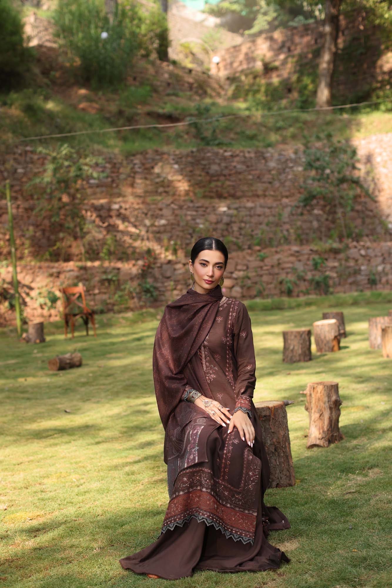 Noor by Saadia Asad | Suzaankari Winter 24 | D04 - Official Noor by Saadia Asad stockist in UK - Sakeena London
