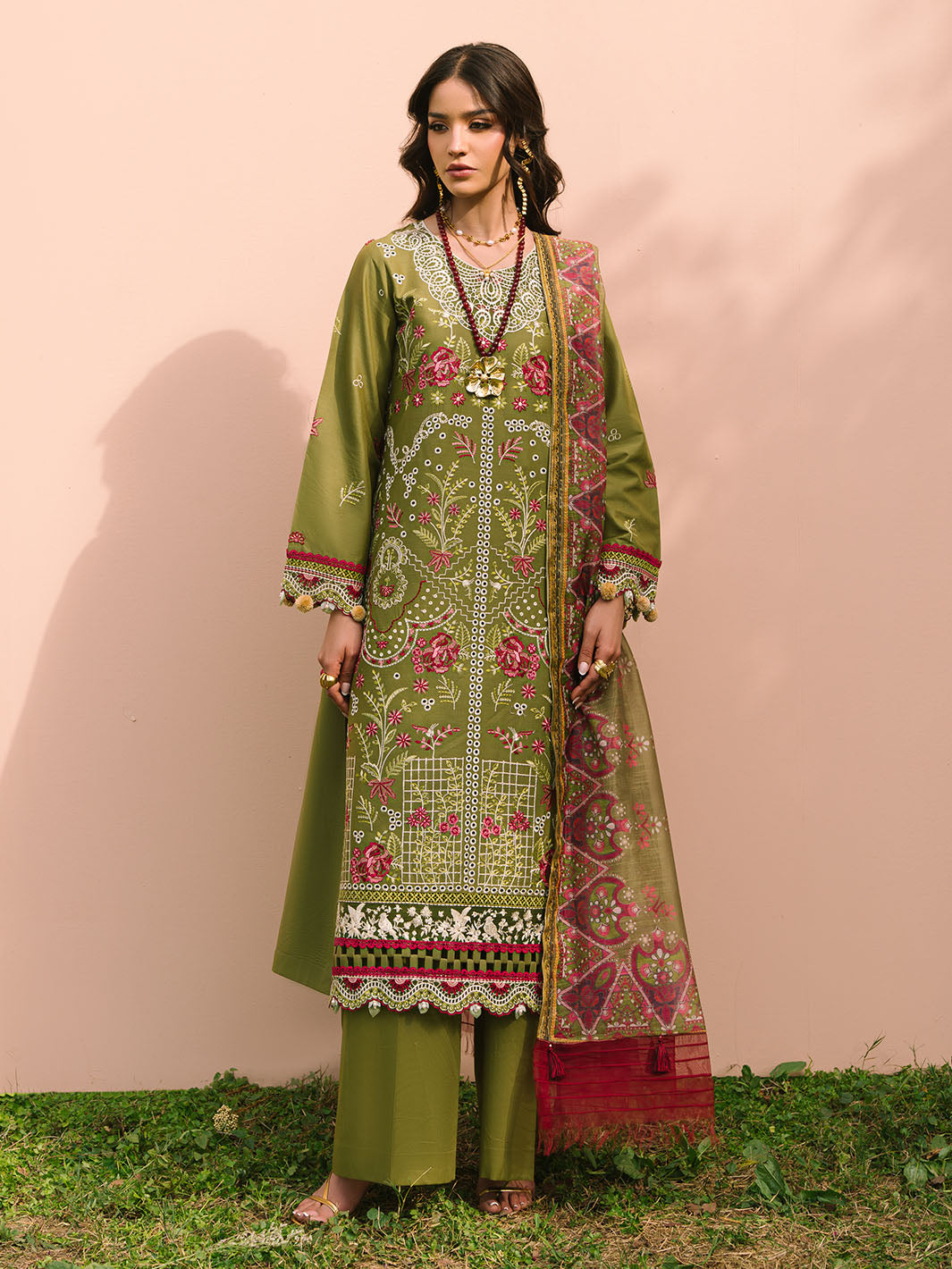 Mahnur | Dahlia Luxury Lawn 25 | Saage - Official Mahnur stockist in UK - Sakeena London