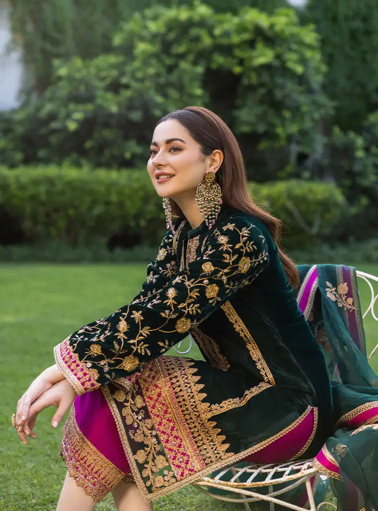Zainab Chottani | Stitched Velvet 2022 | Pareeshay - Official Zainab Chottani stockist in UK - Sakeena London