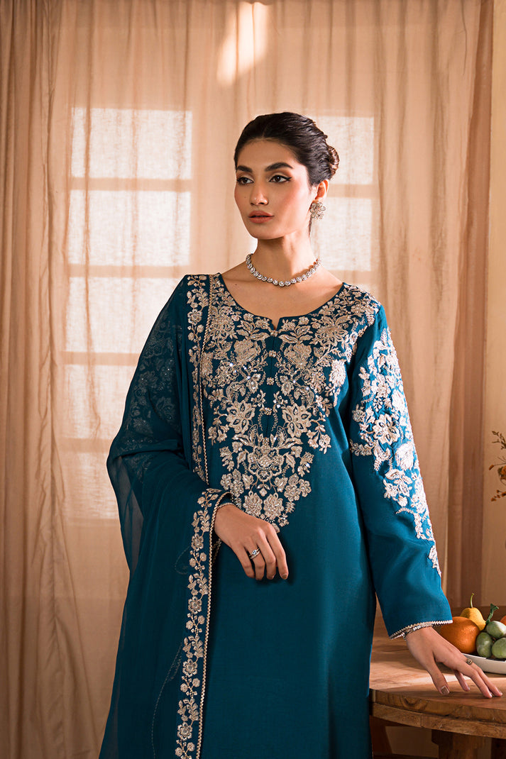 Sheenora | Nooru Luxury Pret | SAMIRA - Official Sheenora stockist in UK - Sakeena London