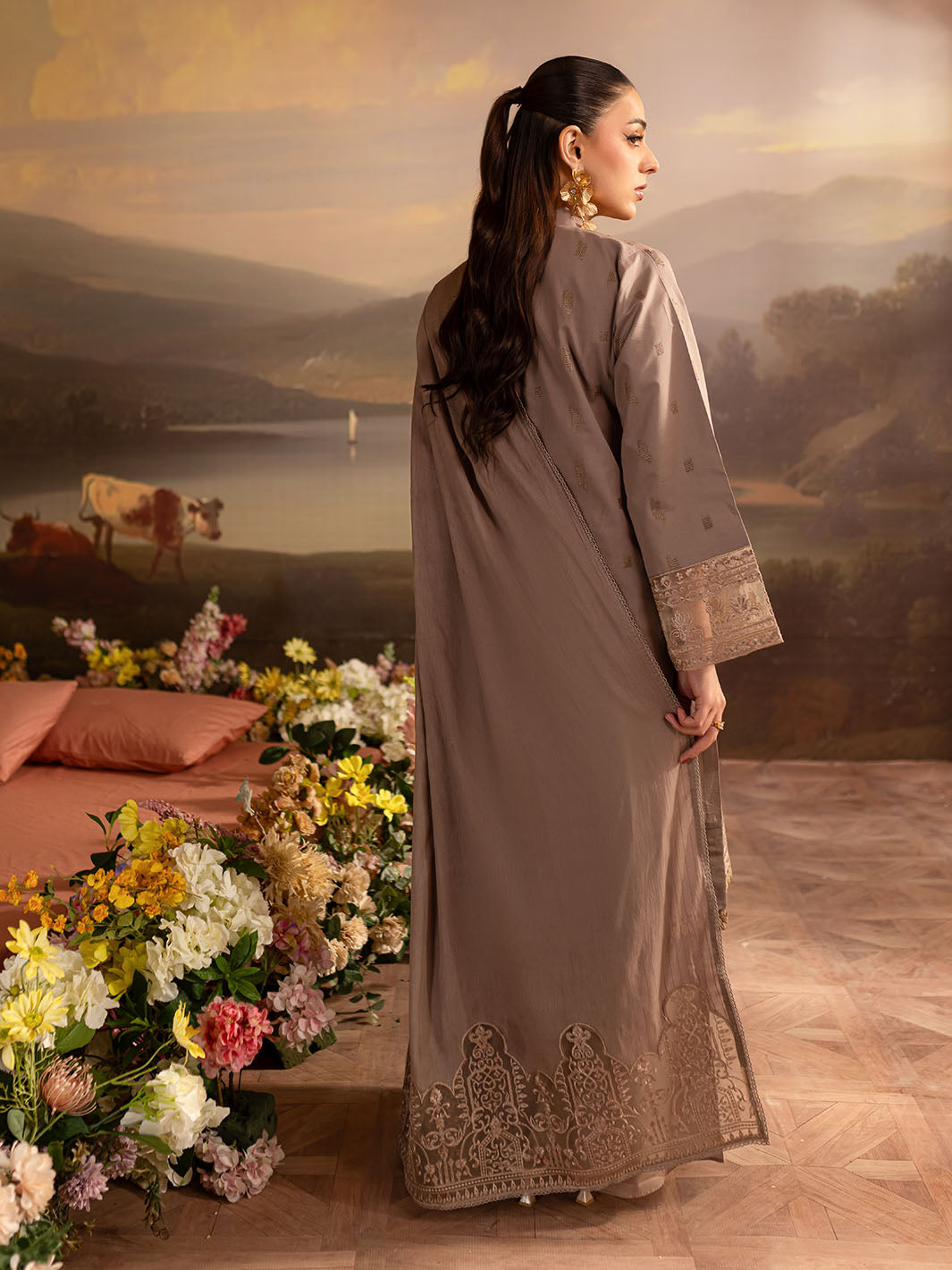 Mahnur | Twilight Luxury Lawn 25 | SIENNA - Official Mahnur stockist in UK - Sakeena London