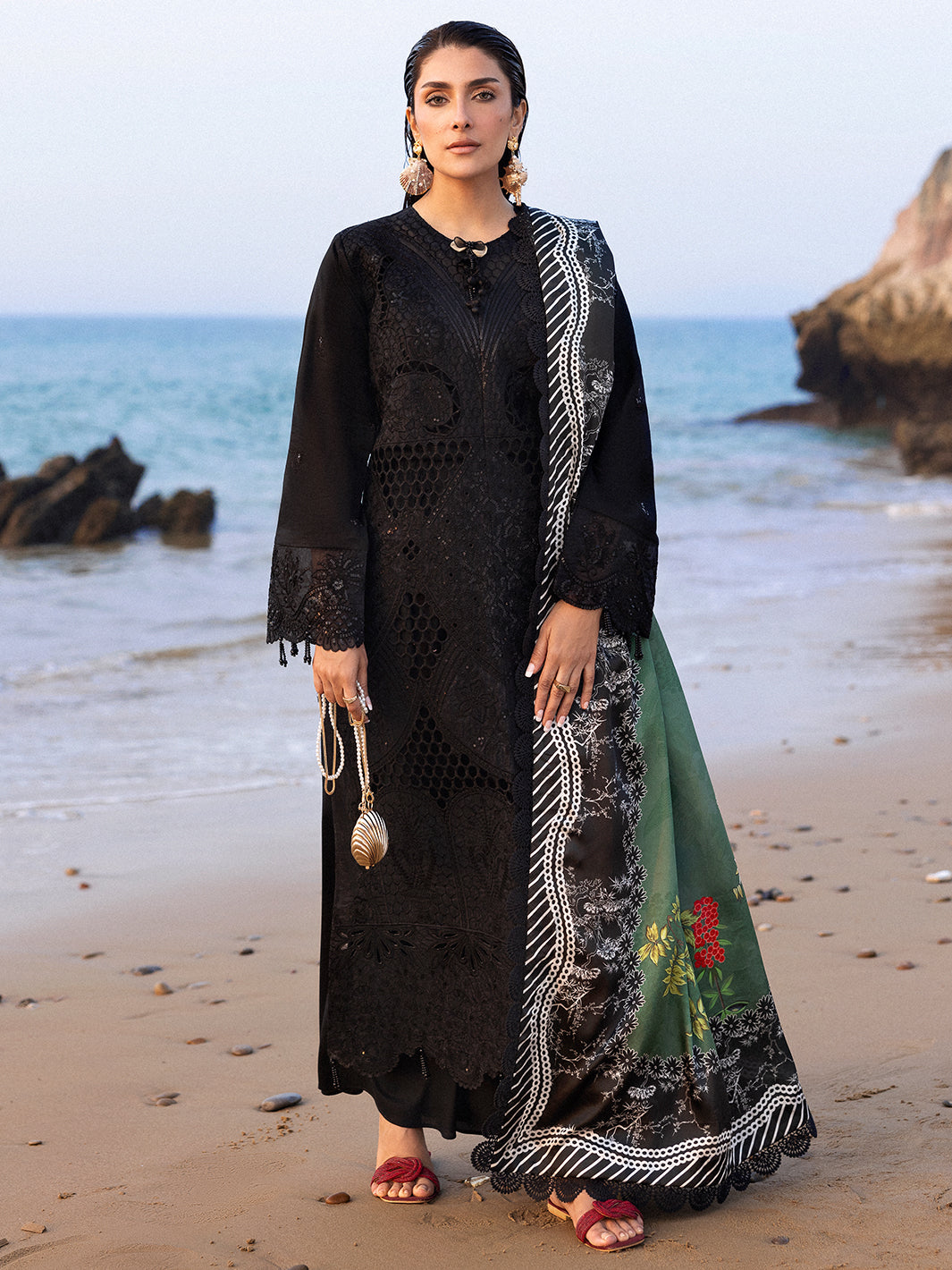 Mahnur | Sirena Luxury Lawn 25 | Sierra - Official Mahnur stockist in UK - Sakeena London