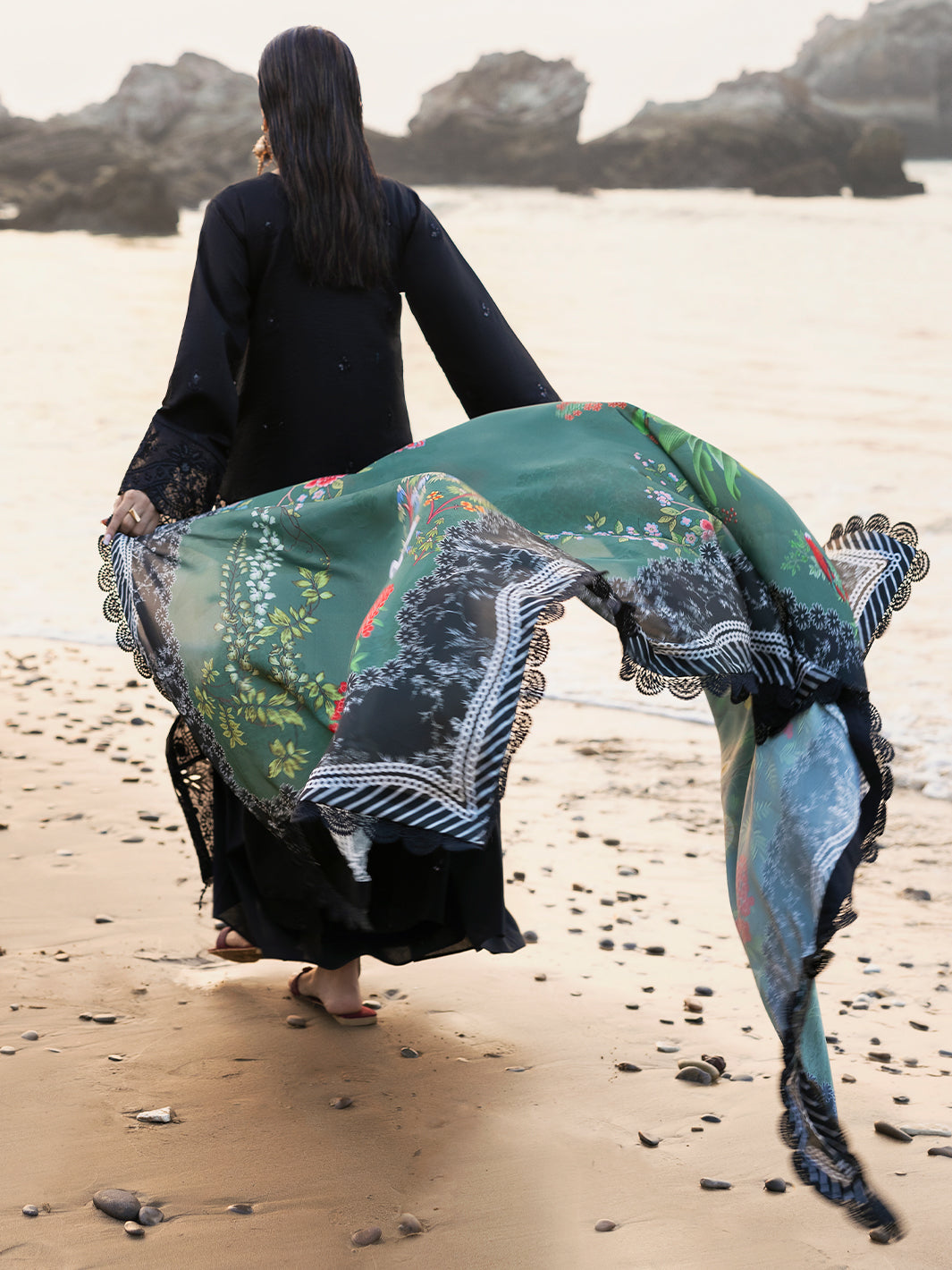 Mahnur | Sirena Luxury Lawn 25 | Sierra - Official Mahnur stockist in UK - Sakeena London