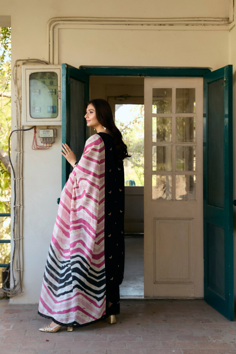 Manara | Vintage Flora 25 | LAILA - Official Manara stockist in UK - Sakeena London