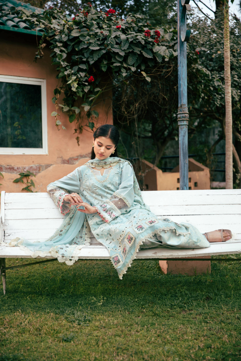 Manara | Vintage Flora 25 | SERENA - Official Manara stockist in UK - Sakeena London
