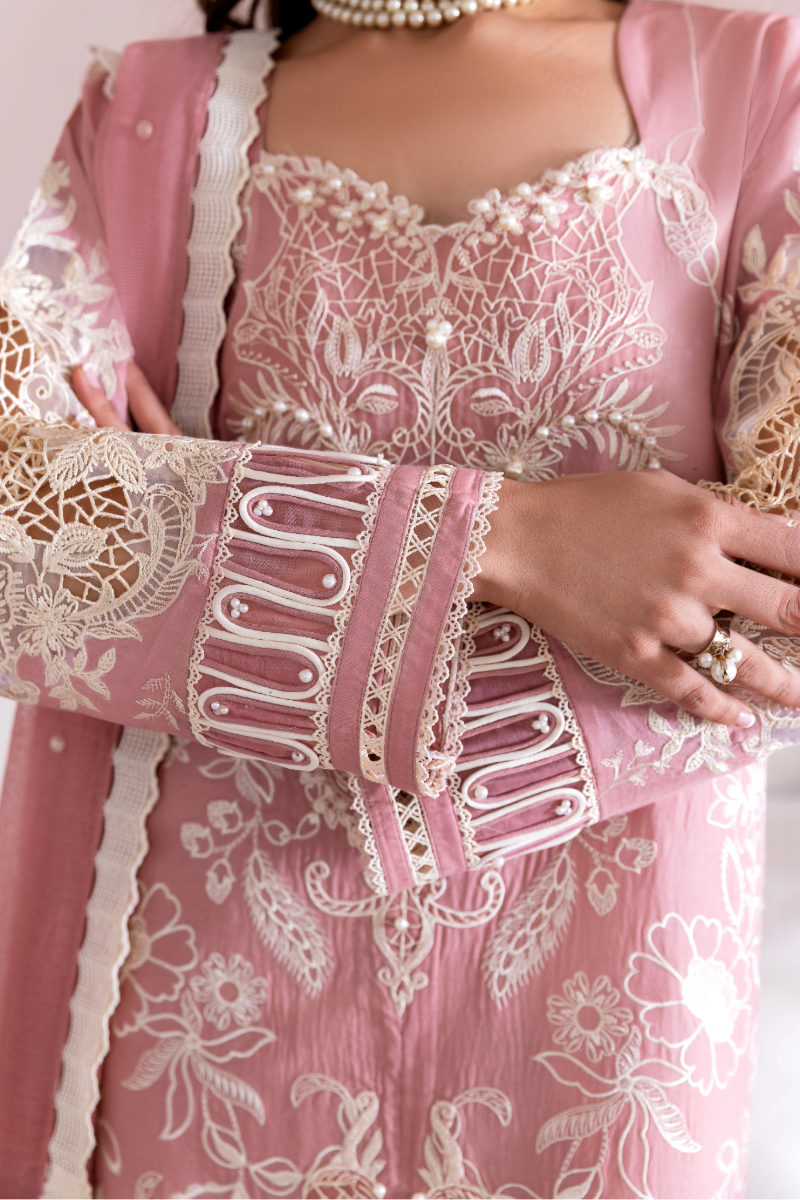 Manara | Mgrolia Garden 25 | TEAROSE - Official Manara stockist in UK - Sakeena London