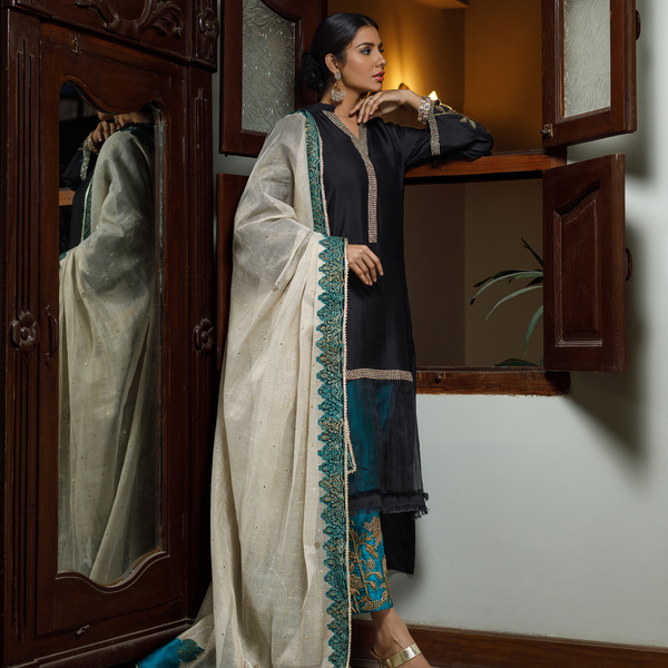Wahajmkhan | Bahar Begum Formals | BLACK TURQUOISE BEGUM JORA - Official Wahaj M.Khan stockist in UK - Sakeena London