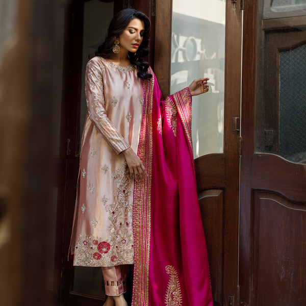 Wahajmkhan | Bahar Begum Formals | TISSUE PINK & MAGENTA SHAWL - Official Wahaj M.Khan stockist in UK - Sakeena London