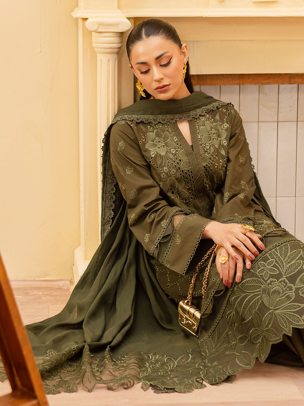 Mahnur | Twilight Luxury Lawn 25 | VALERIA - Official Mahnur stockist in UK - Sakeena London