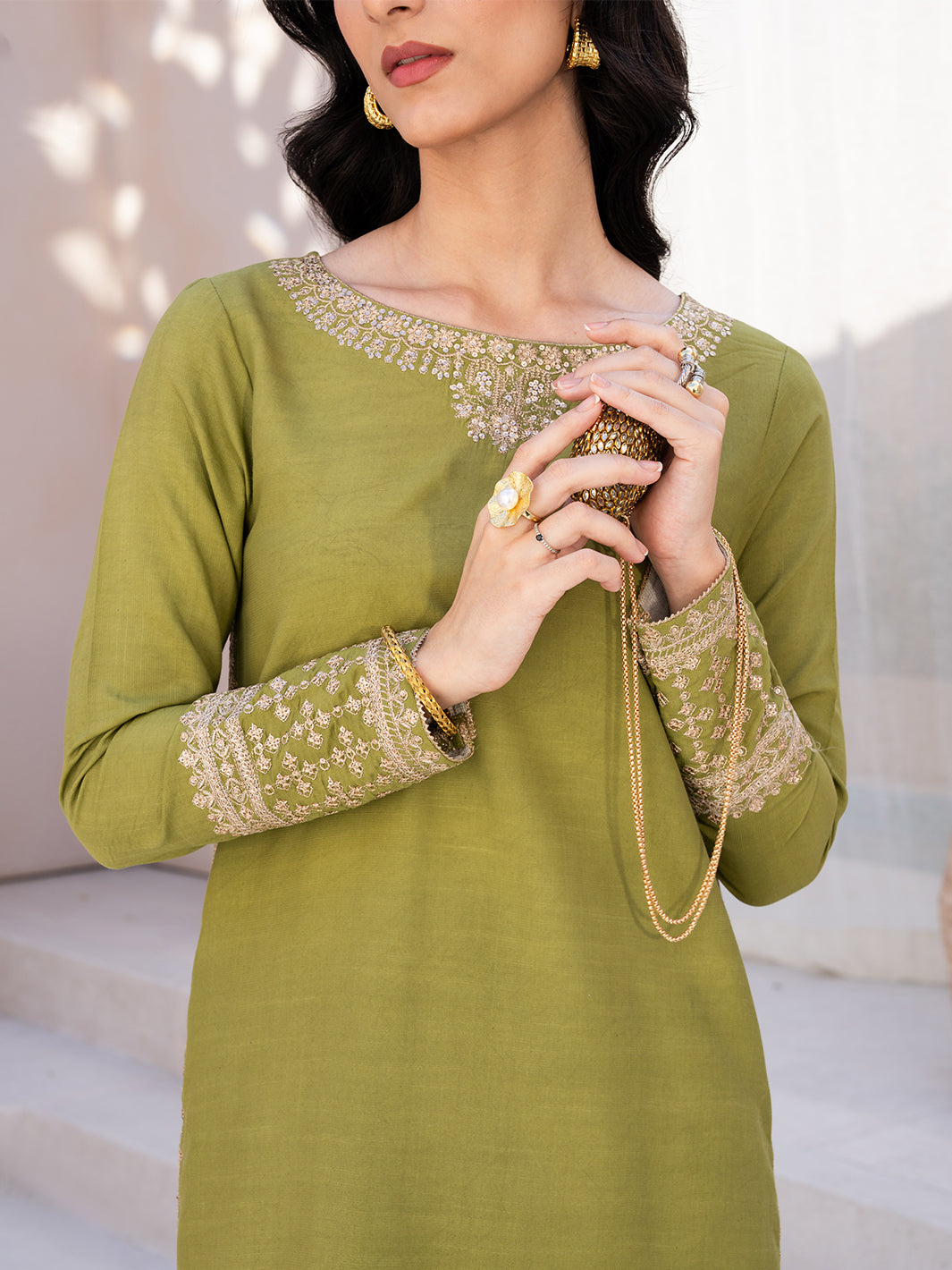 Izel | Le Tresor Formals | Viresta - Official Izel stockist in UK - Sakeena London