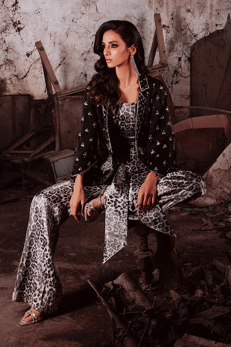 Wardha Saleem | Starlit Collection | TALIA - Official Wardha Saleem stockist in UK - Sakeena London