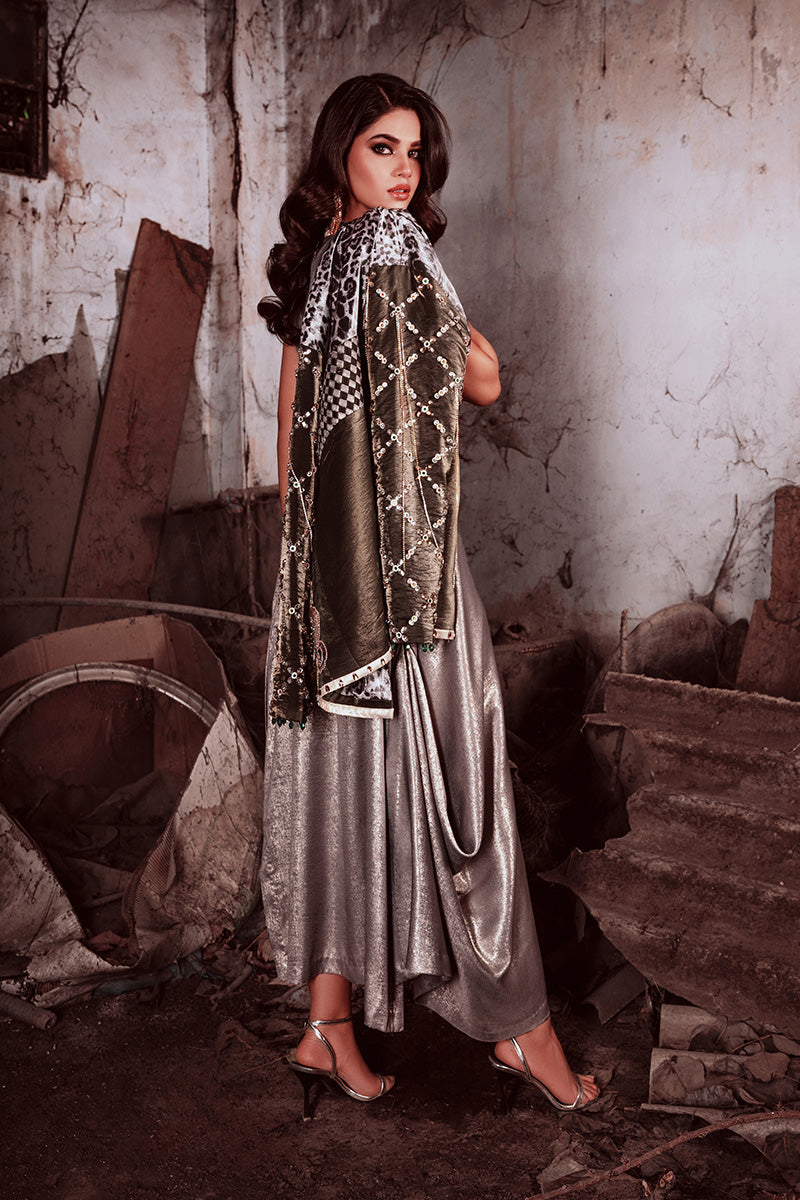 Wardha Saleem | Starlit Collection | LAMYA - Official Wardha Saleem stockist in UK - Sakeena London