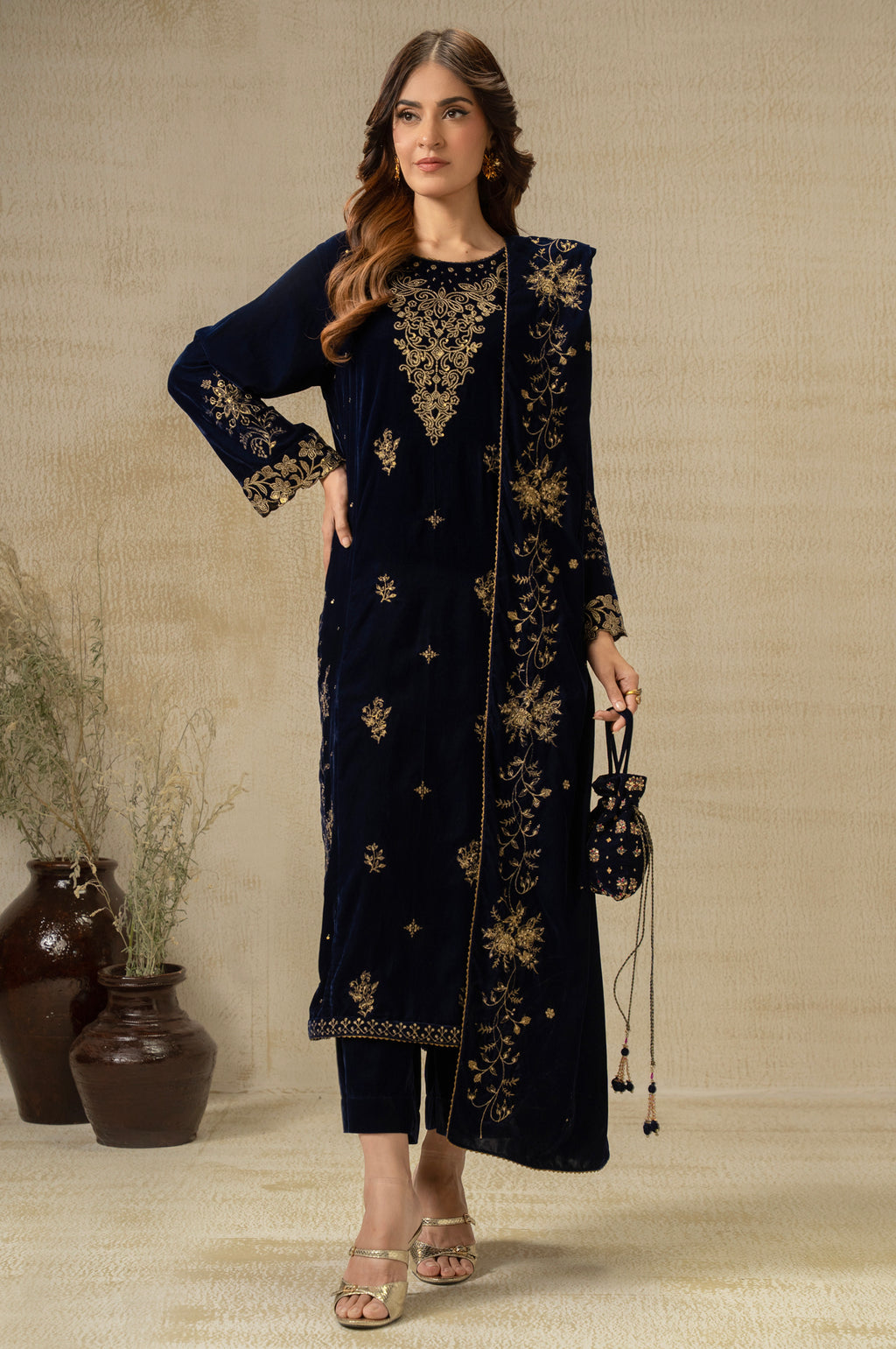 Zeen | Winter 25 | WUM35844