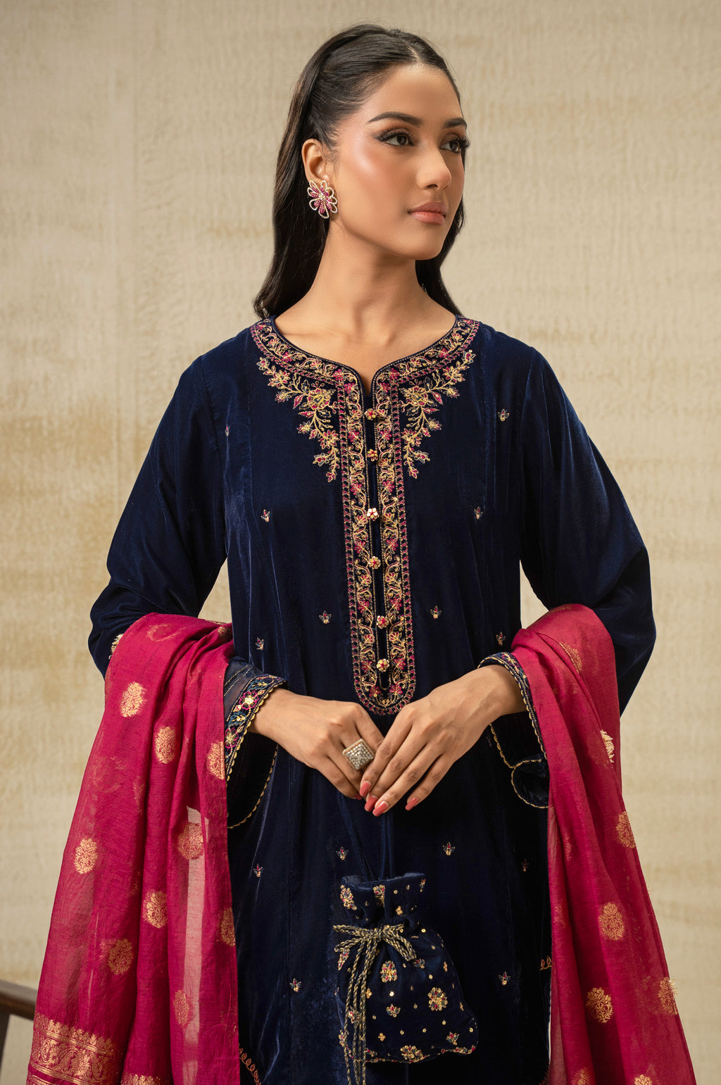Zeen | Winter 25 | WUM35847