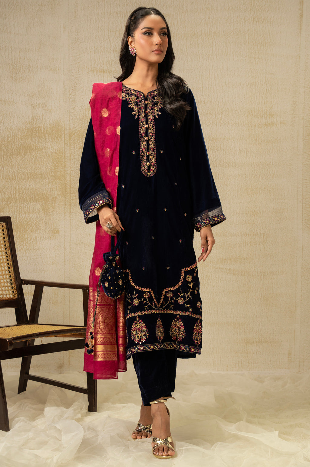 Zeen | Winter 25 | WUM35847
