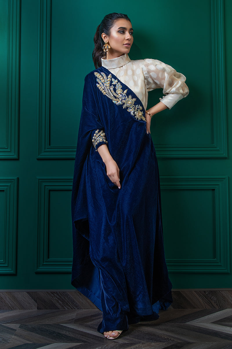 Wardha Saleem | Velvets Winter Fall 24 | Jashan - Official Wardha Saleem stockist in UK - Sakeena London