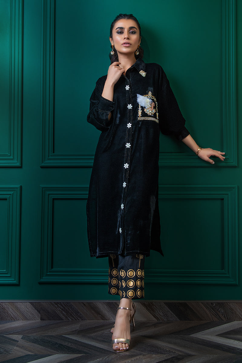 Wardha Saleem | Velvets Winter Fall 24 | Hans Raj - Official Wardha Saleem stockist in UK - Sakeena London