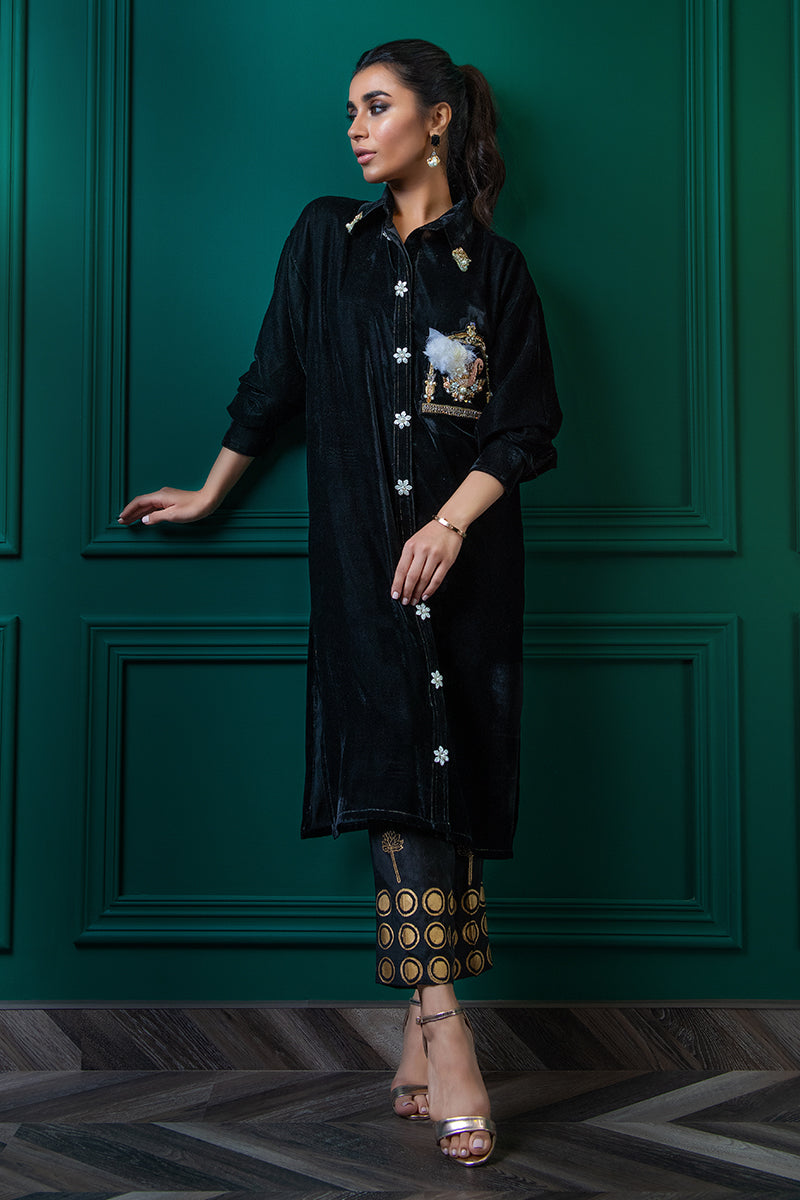 Wardha Saleem | Velvets Winter Fall 24 | Hans Raj - Official Wardha Saleem stockist in UK - Sakeena London