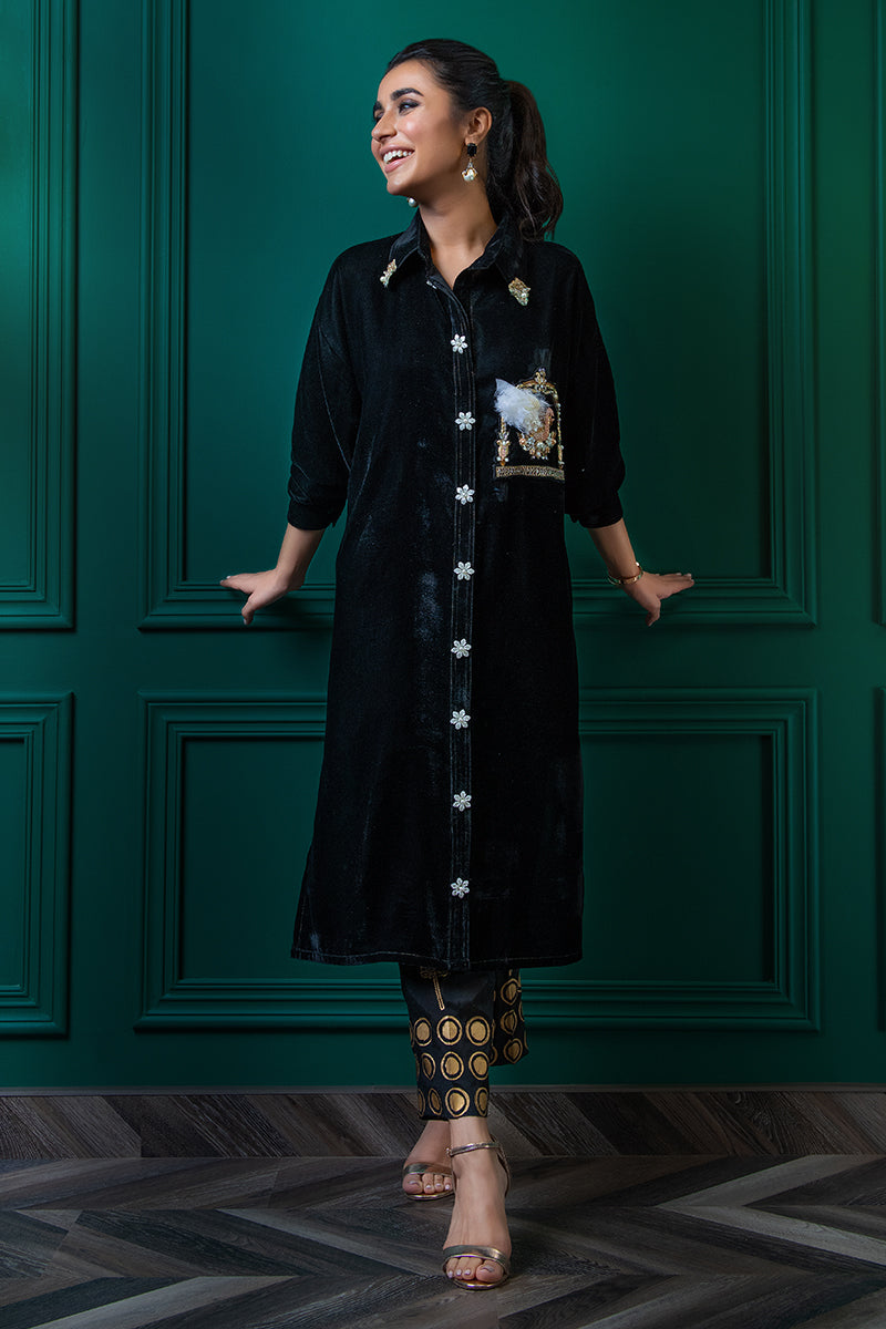 Wardha Saleem | Velvets Winter Fall 24 | Hans Raj - Official Wardha Saleem stockist in UK - Sakeena London