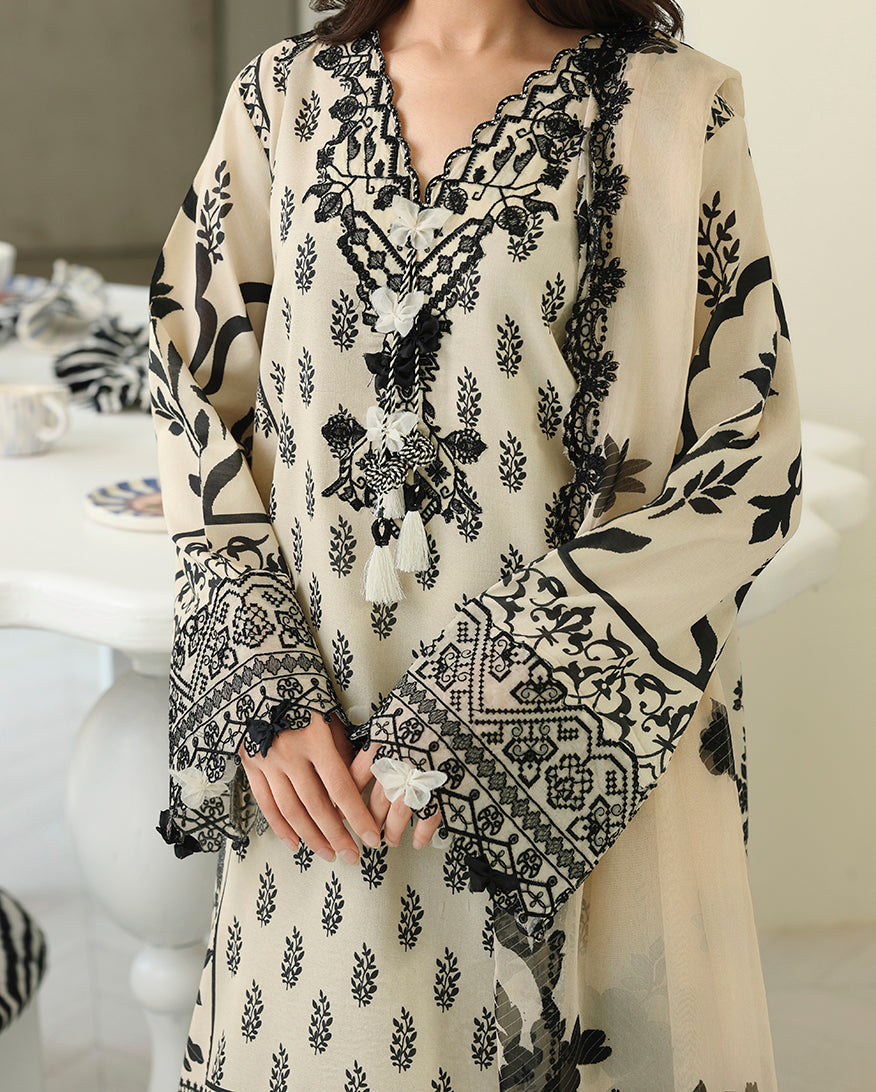 Roheenaz | Petals in Print | Willow Fleur