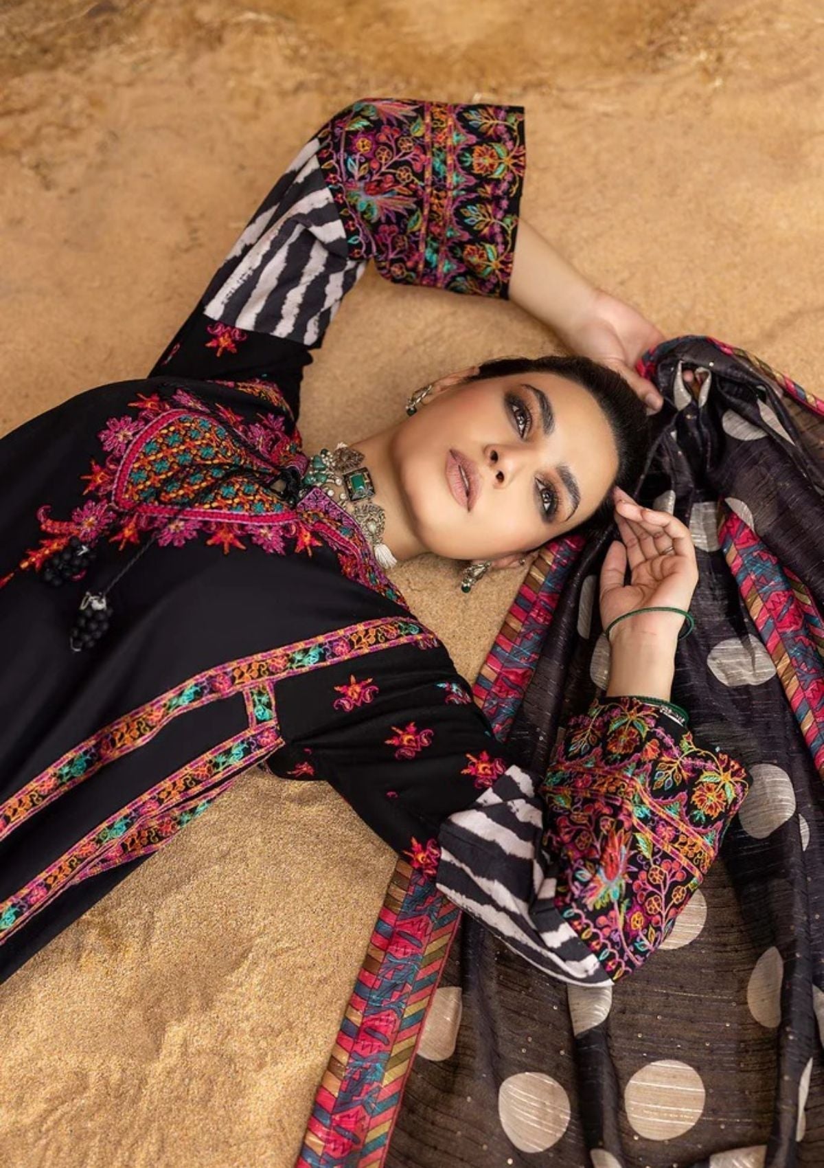 Winter Collection - Charizma - Miraas - Khaddar - V01 - CM#8