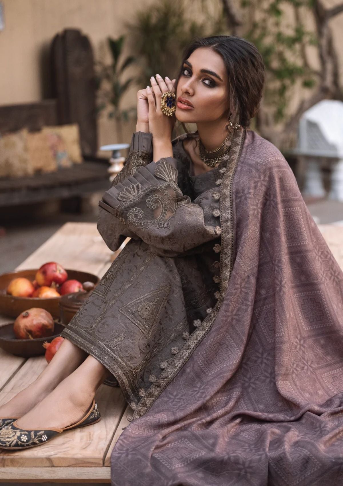 Winter Collection - Iznik - Riwayat - IZTIRAAR - RC#10