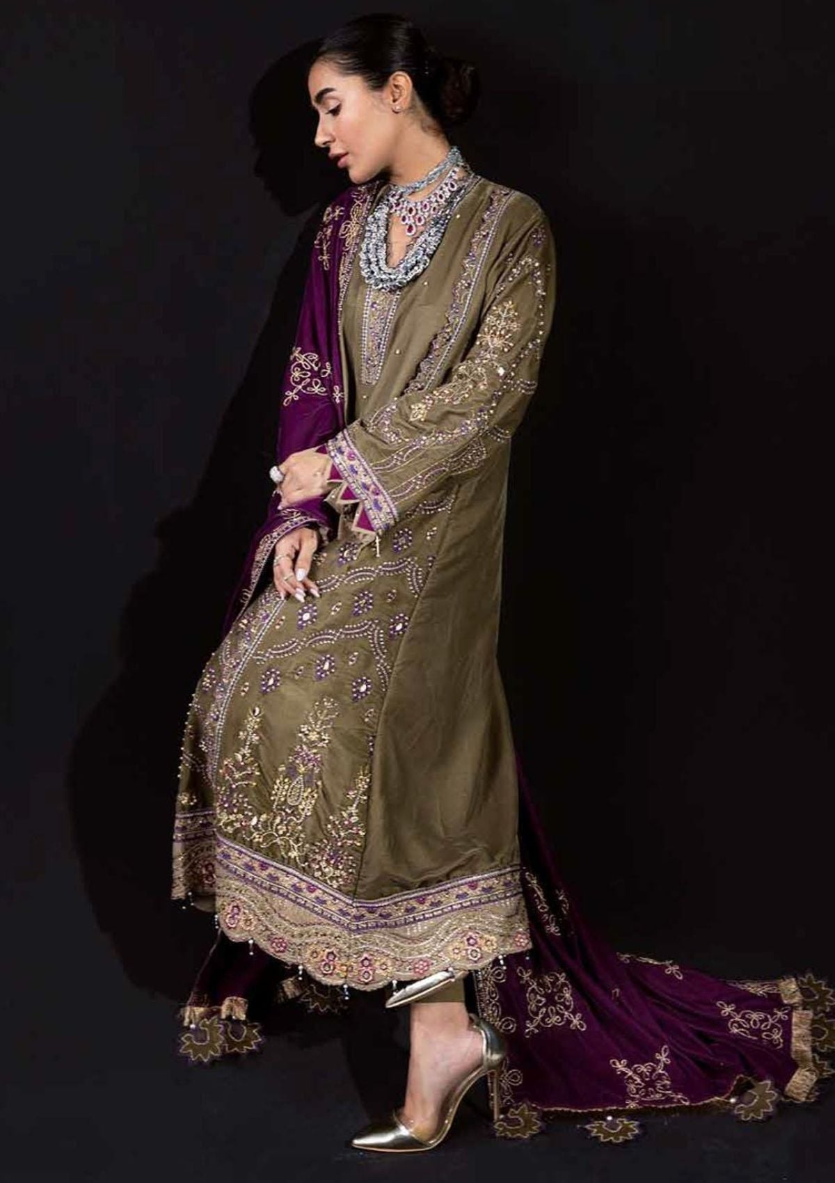 Winter Collection - Nureh - Maya - Velvet - NV#16