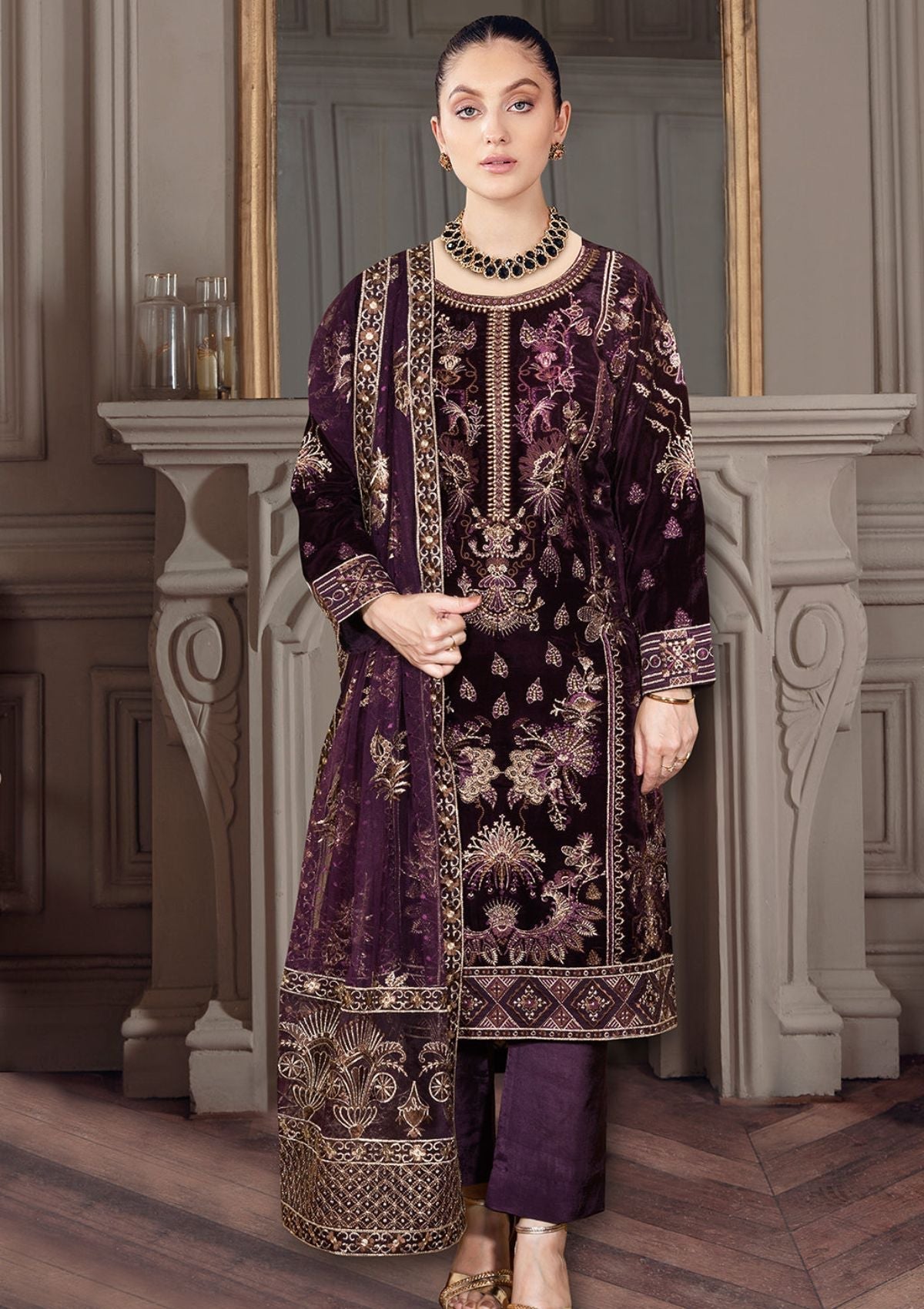 Winter Collection - Ramsha - Velvet - V04 - D#401 (Plum)