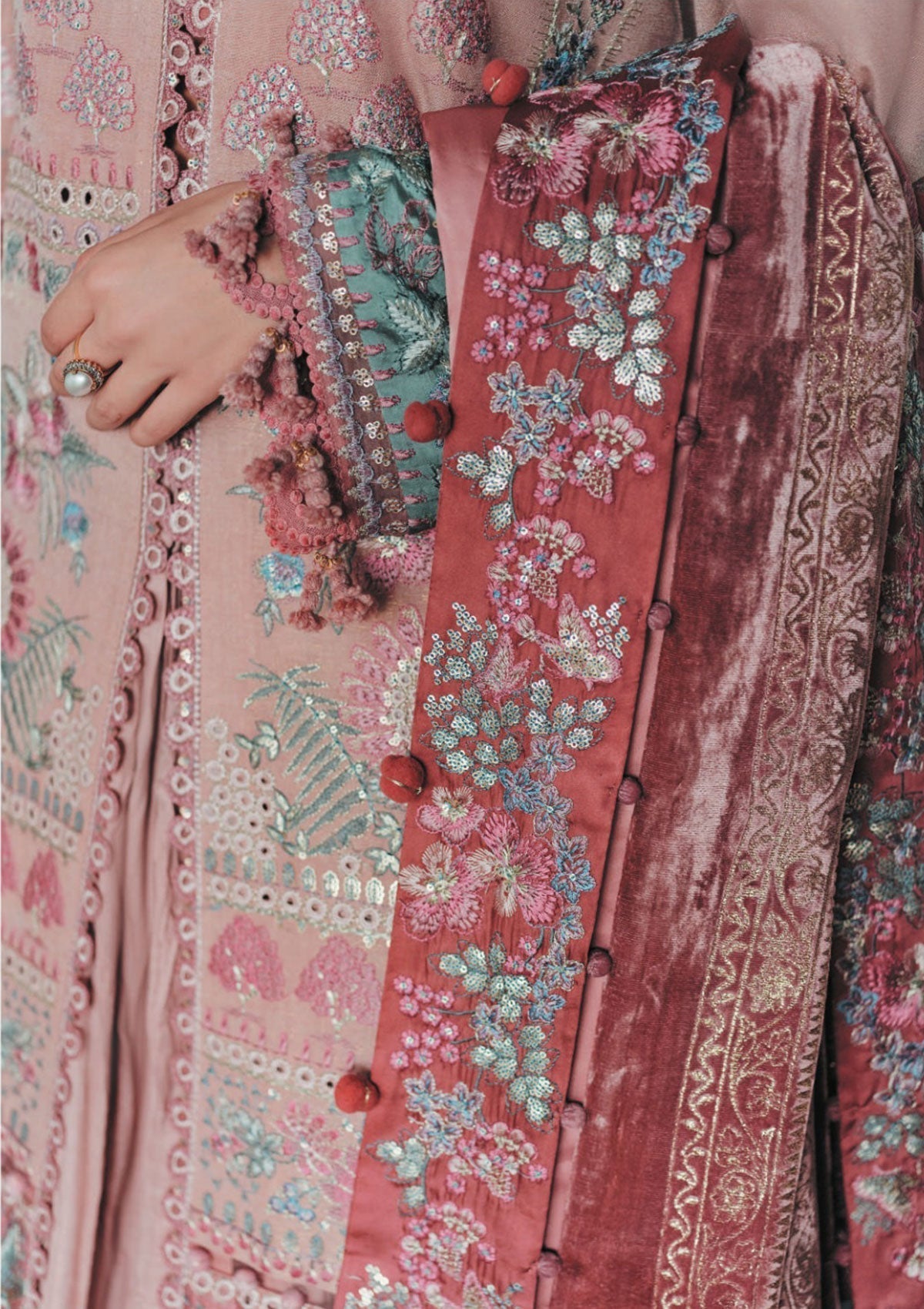 Winter Collection - Republic  - Danayah - DU#01 (ODALA)