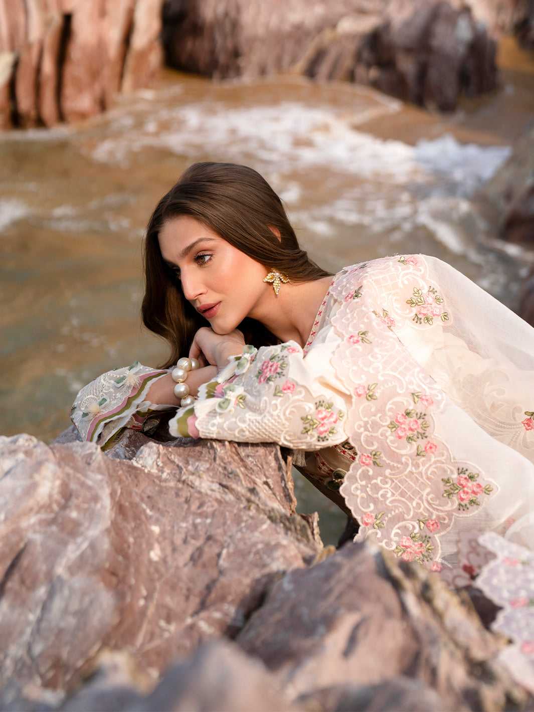 Mahnur | Sirena Luxury Lawn 25 | Wisteria - Official Mahnur stockist in UK - Sakeena London