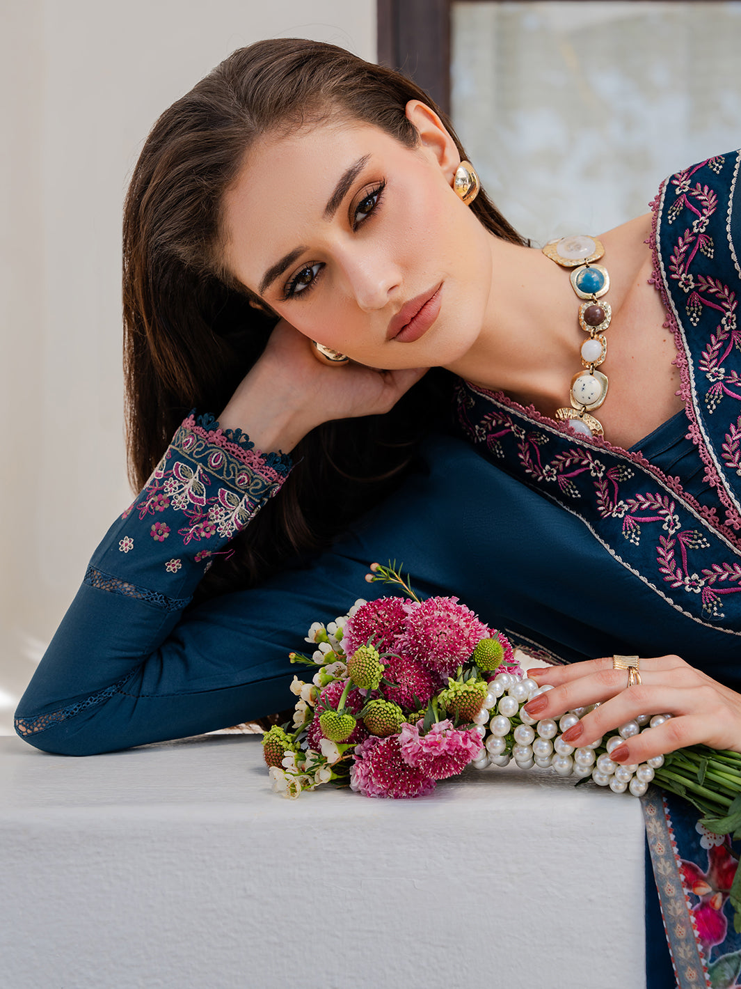Izel | Dareen Luxury Lawn 26 | Zeenat